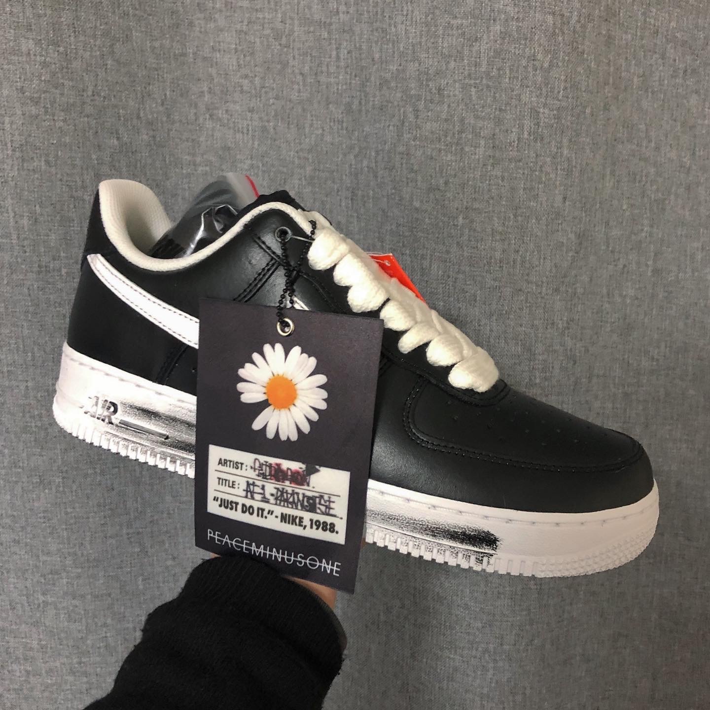 Nike x Peaceminusone Air Force 1 Low Para-Noise 착용 스타일