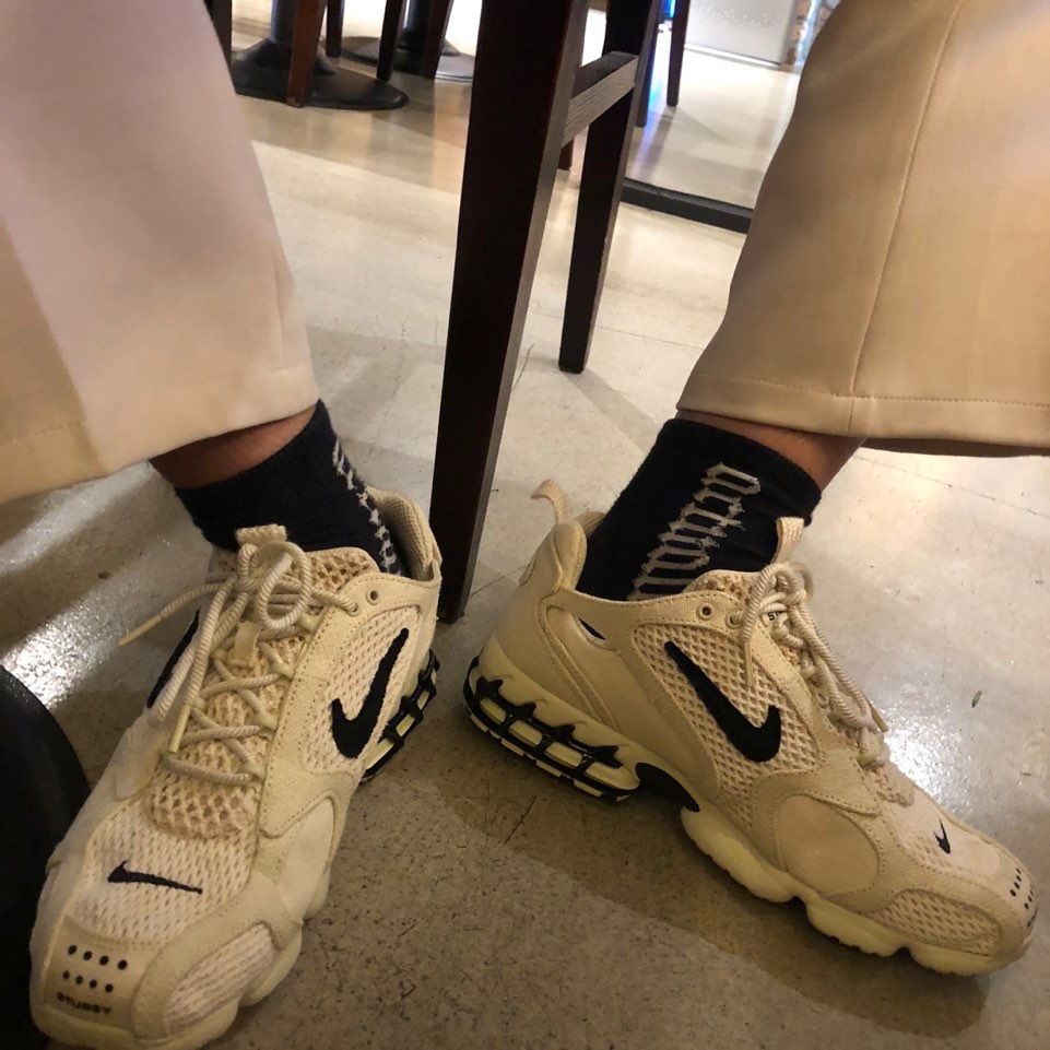 Nike x Stussy Air Zoom Spiridon Cage 2 Fossil 착용 스타일