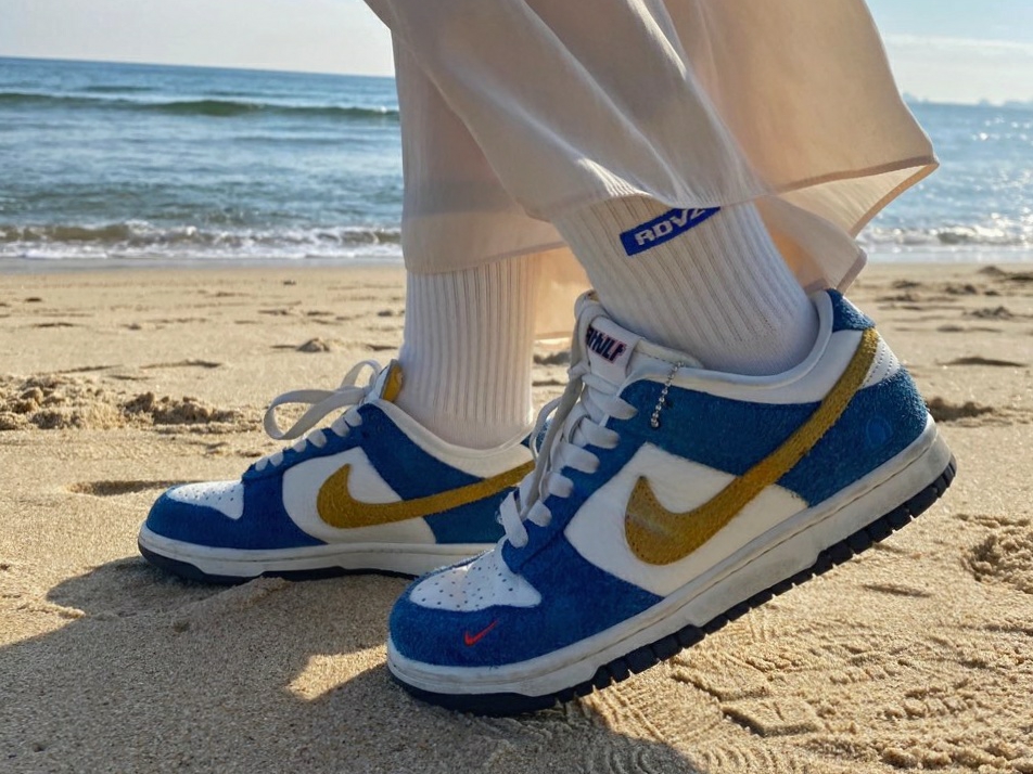 Nike x Kasina Dunk Low 80's Bus, (W) Jordan 1 Low Guava Ice 착용 스타일 - 2