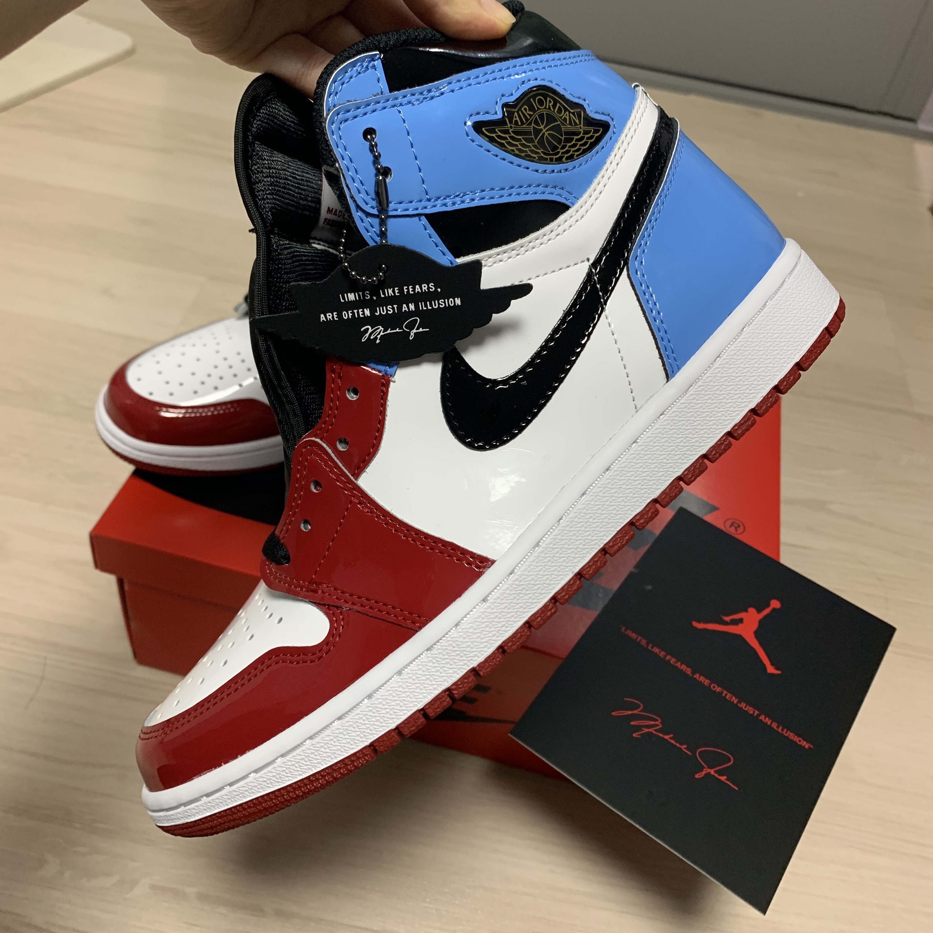 Jordan 1 Retro High Fearless UNC Chicago 착용 스타일