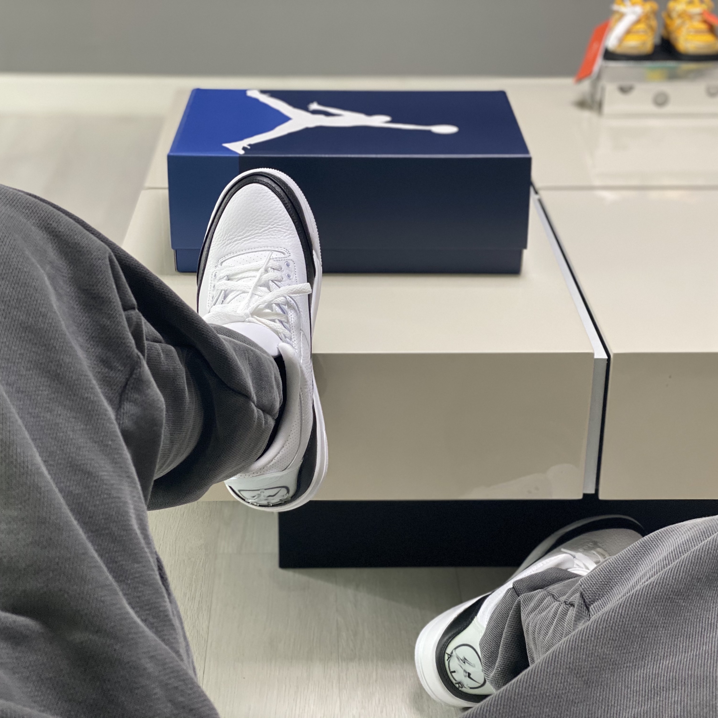 Jordan 3 x Fragment Retro SP White Black 착용 스타일