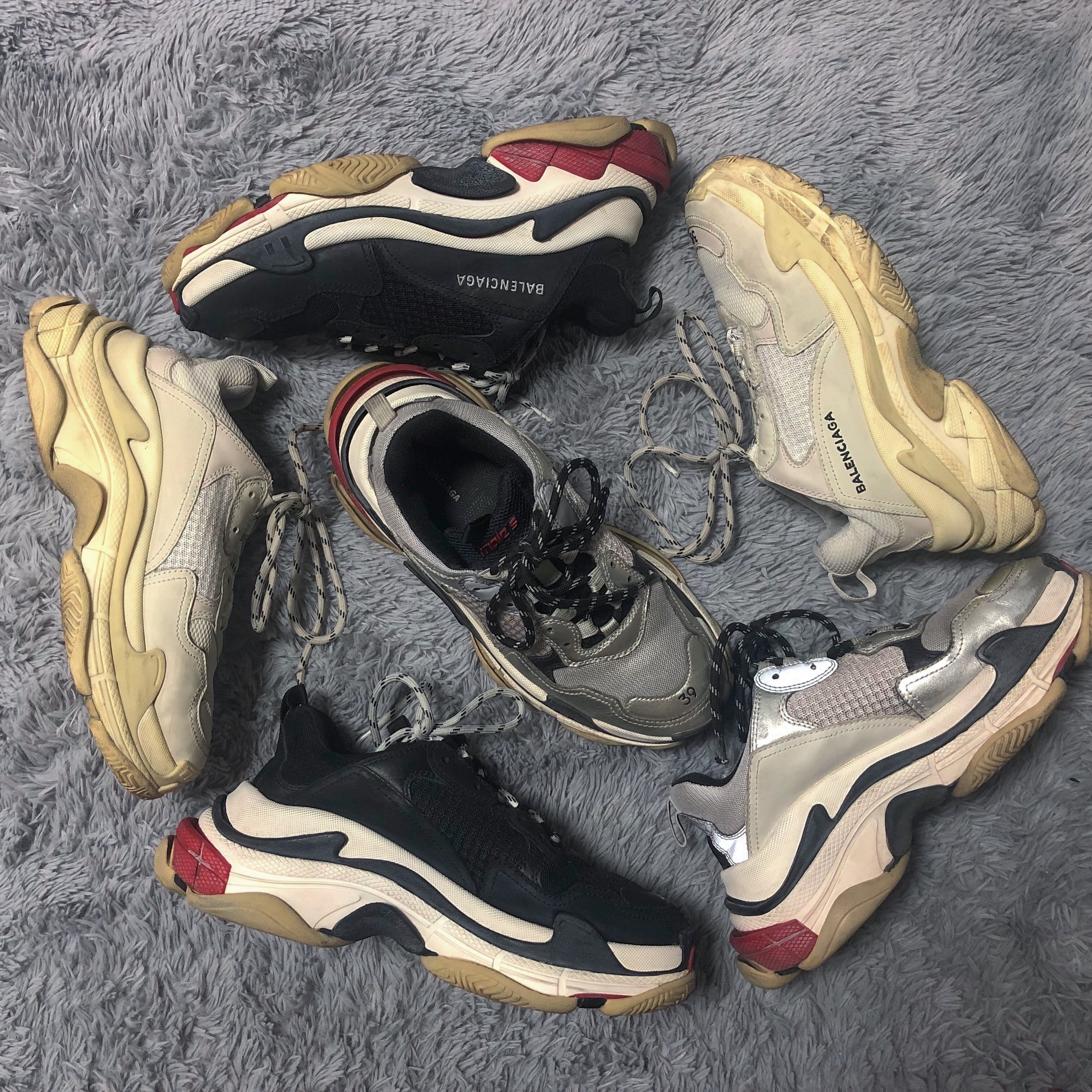 Balenciaga Triple S Trainer Black White Red 2018, Balenciaga Triple S White 2018 착용 스타일