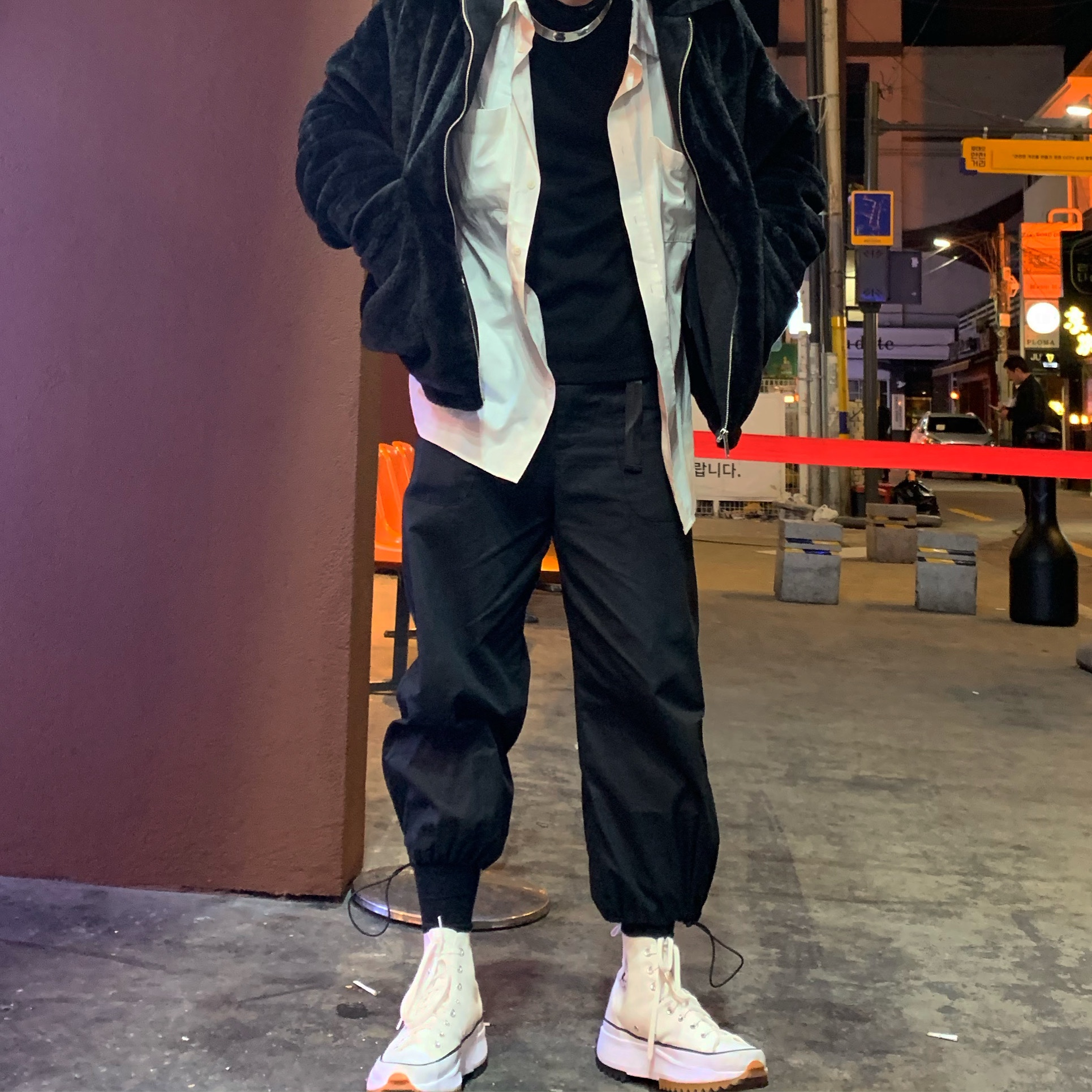 Converse Run Star Hike Hi White Black Gum 착용 스타일