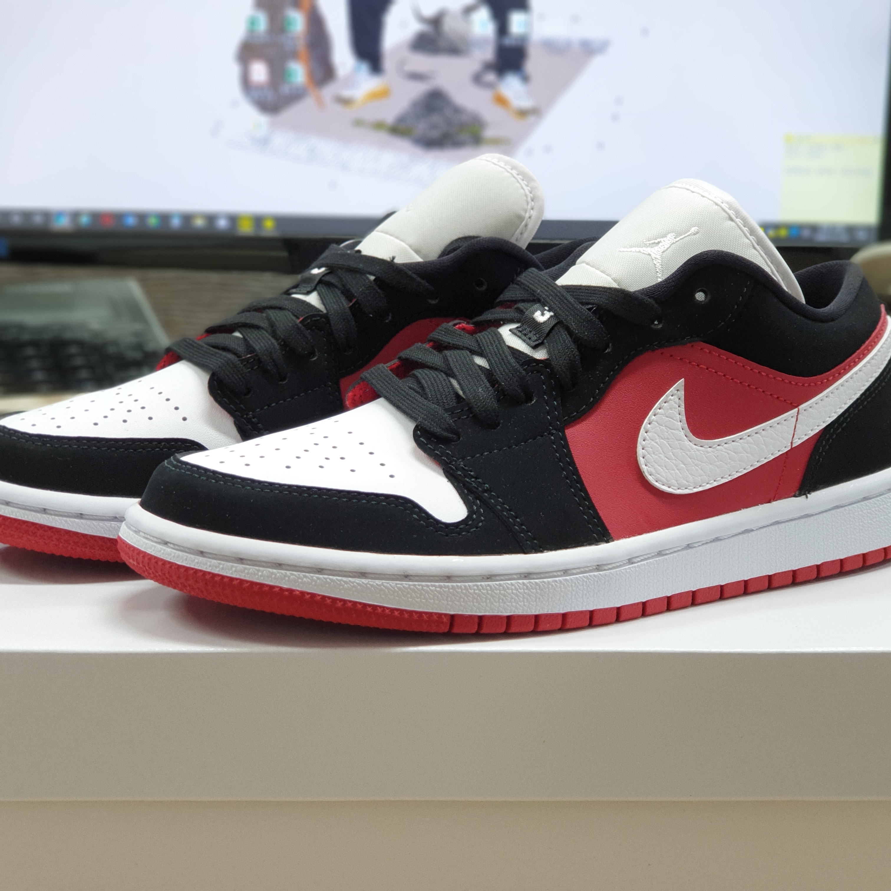 (W) Jordan 1 Low Gym Red Black White 착용 스타일