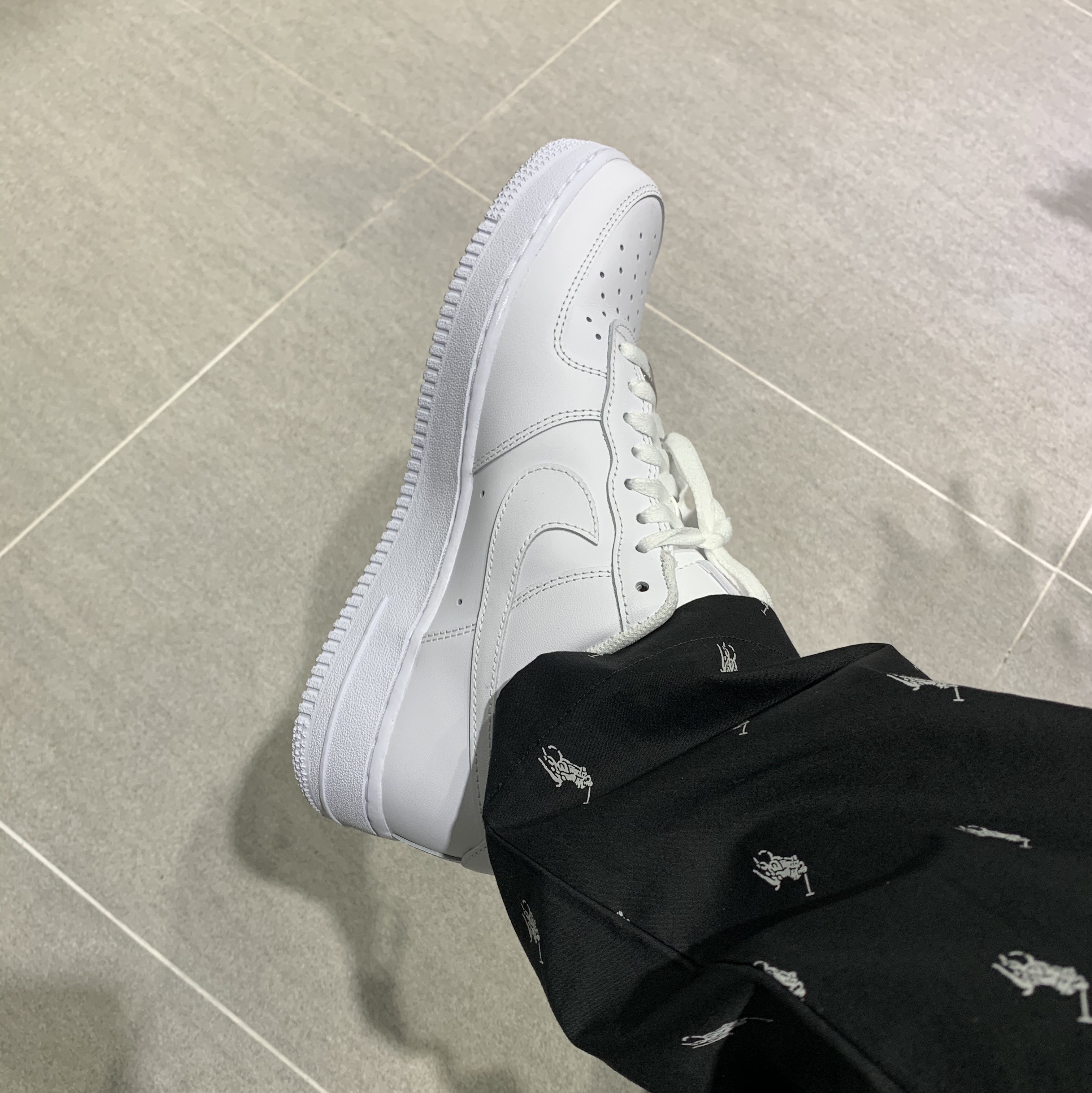 Nike Air Force 1 '07 Low White 착용 스타일