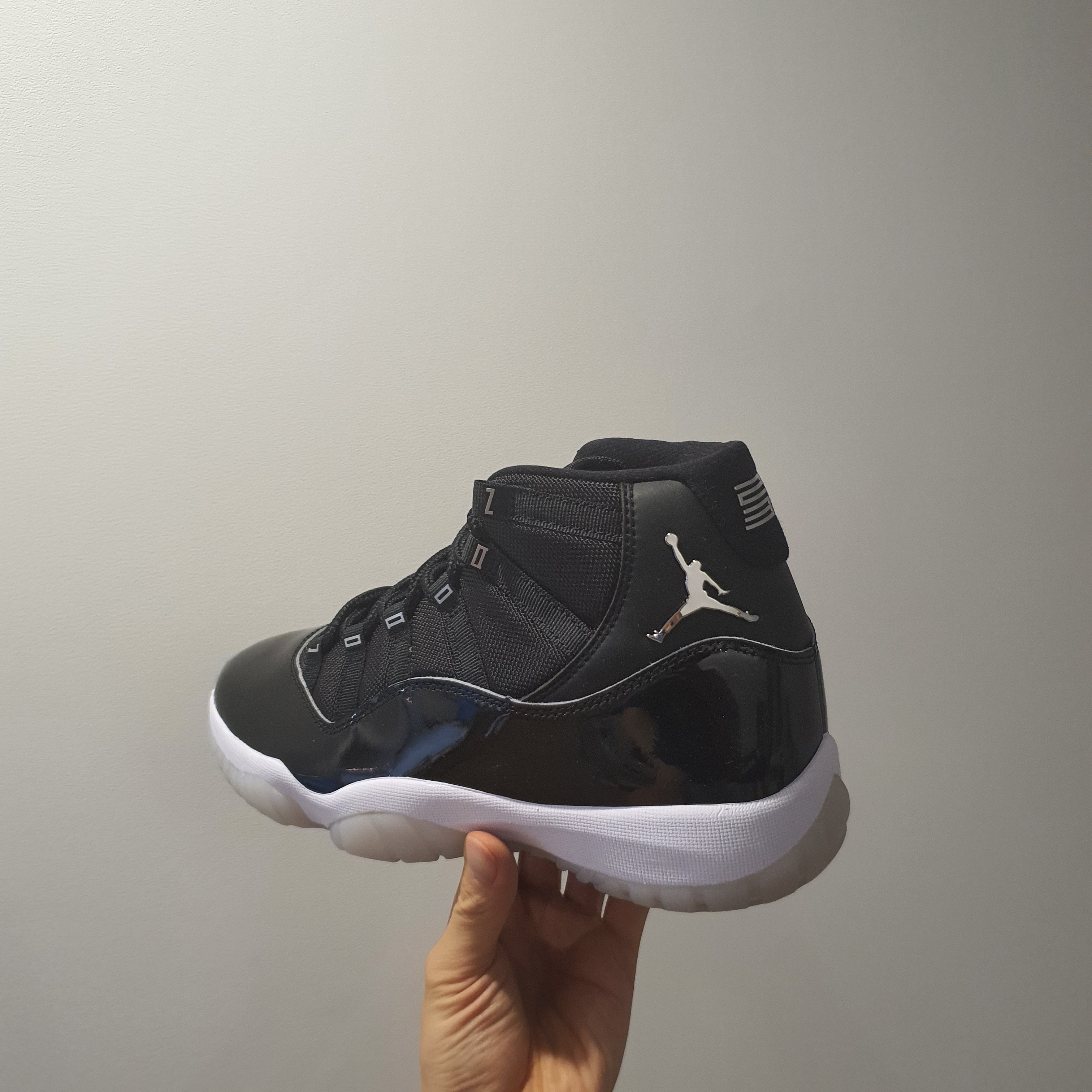 Jordan 11 Retro Jubilee 착용 스타일