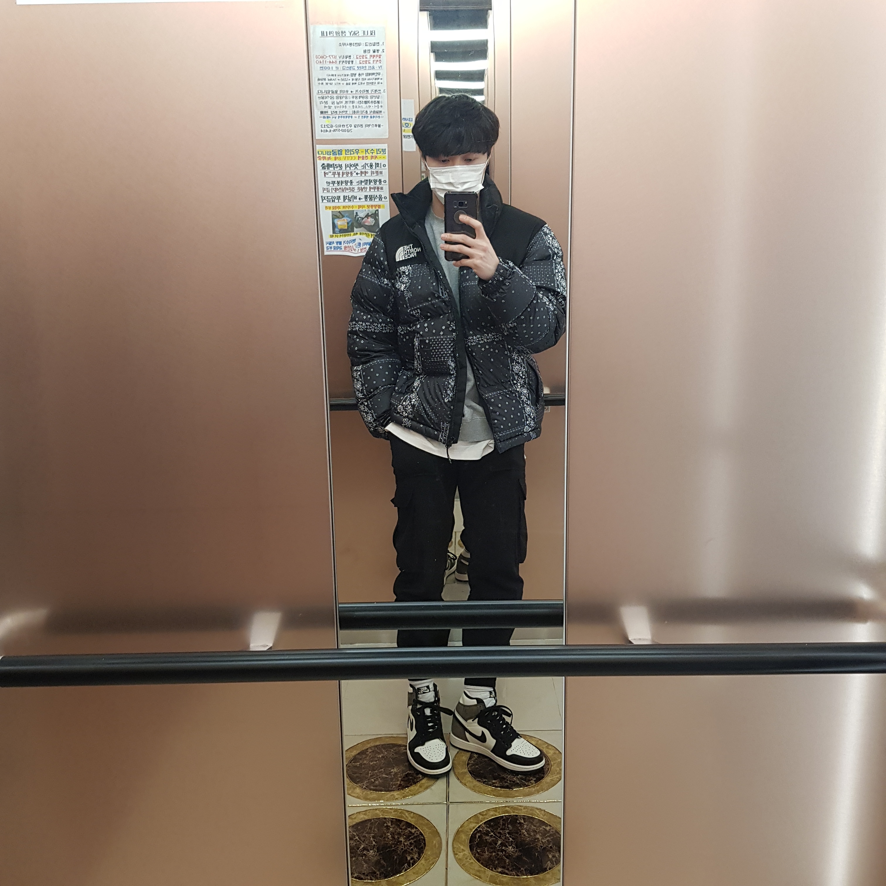 Jordan 1 Retro High OG Black Mocha 착용 스타일