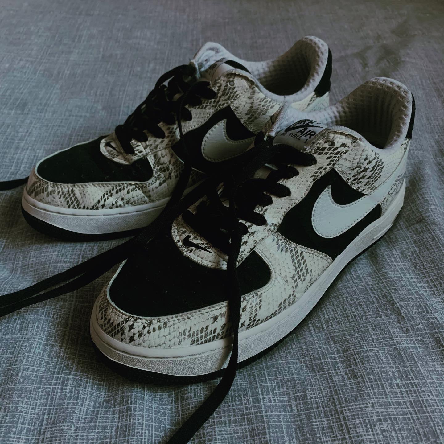 Nike Air Force 1 Low Snakeskin Cocoa 착용 스타일