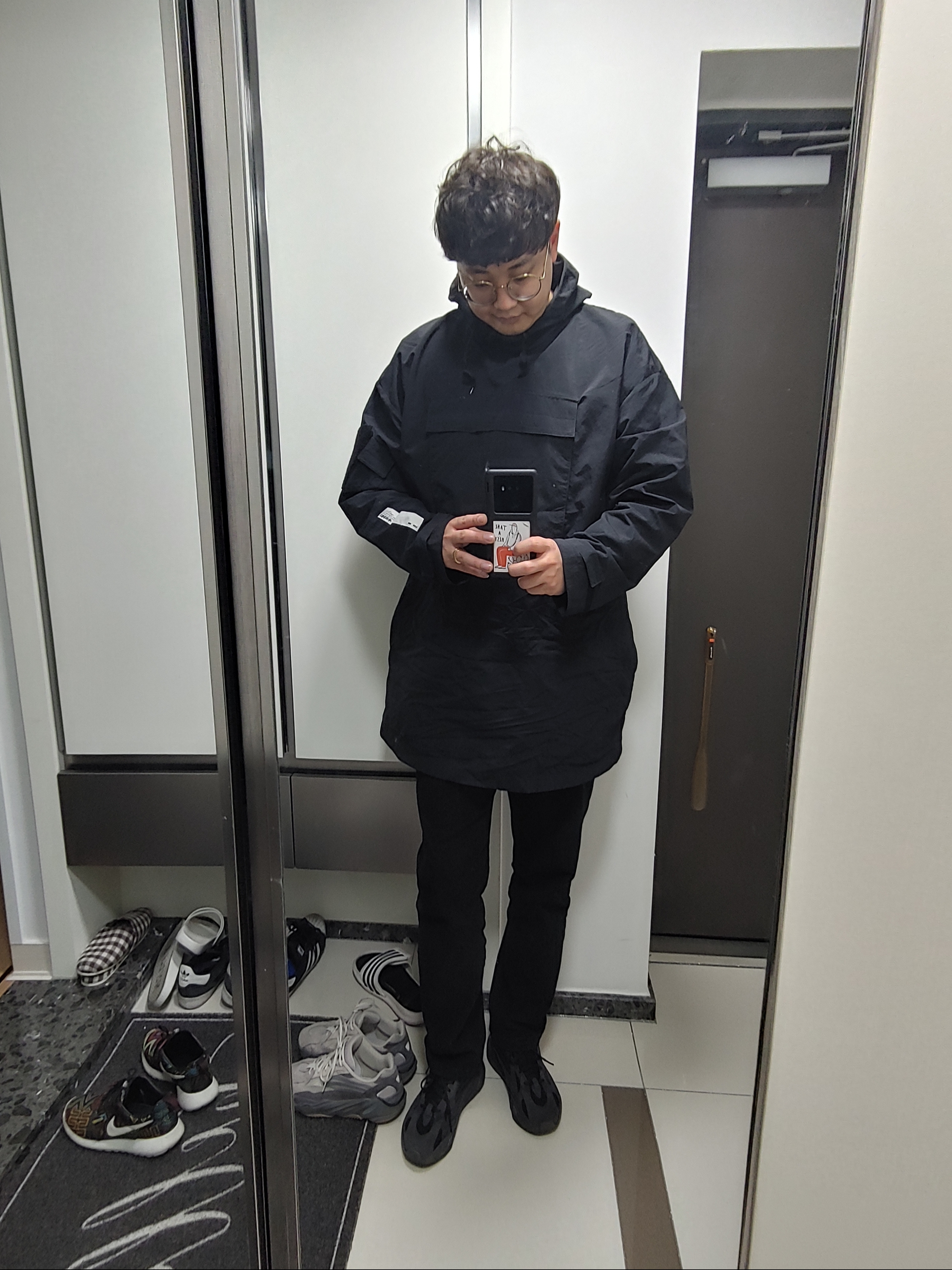 Adidas Yeezy Boost 700 V2 Vanta 2019, Adidas Yeezy Boost 700 V2 Tephra 착용 스타일