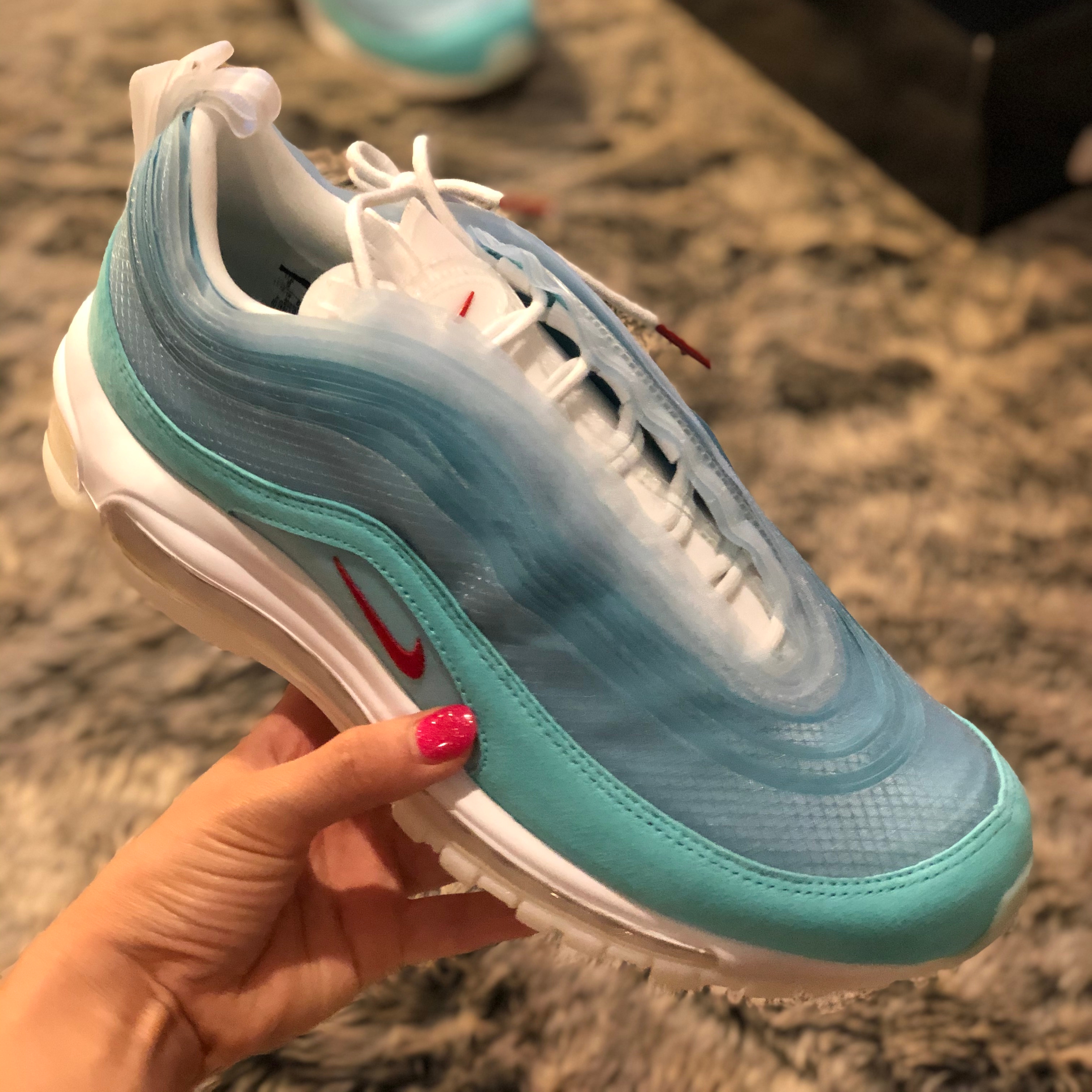 Nike Air Max 97 Shanghai Kaleidoscope 착용 스타일