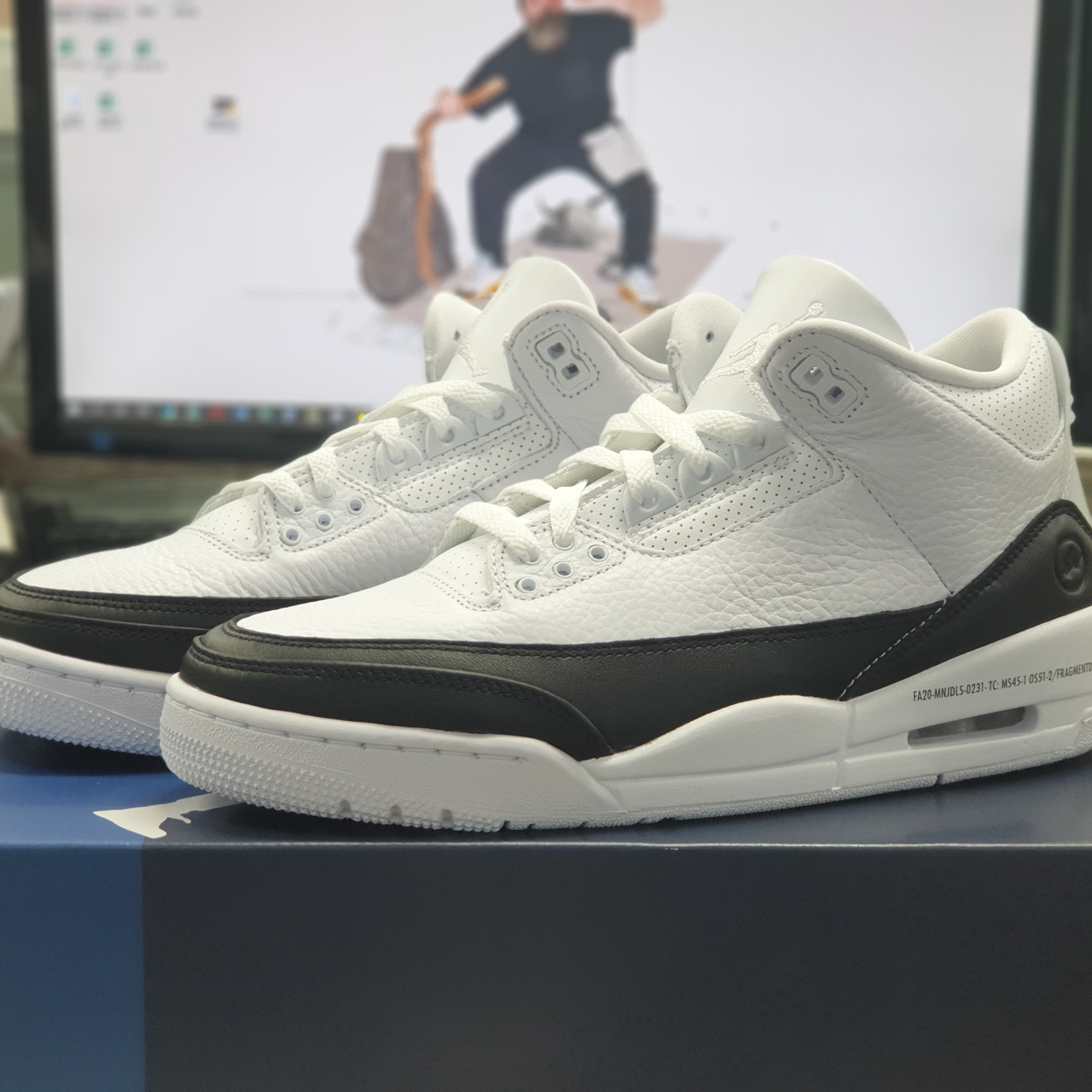 Jordan 3 x Fragment Retro SP White Black 착용 스타일
