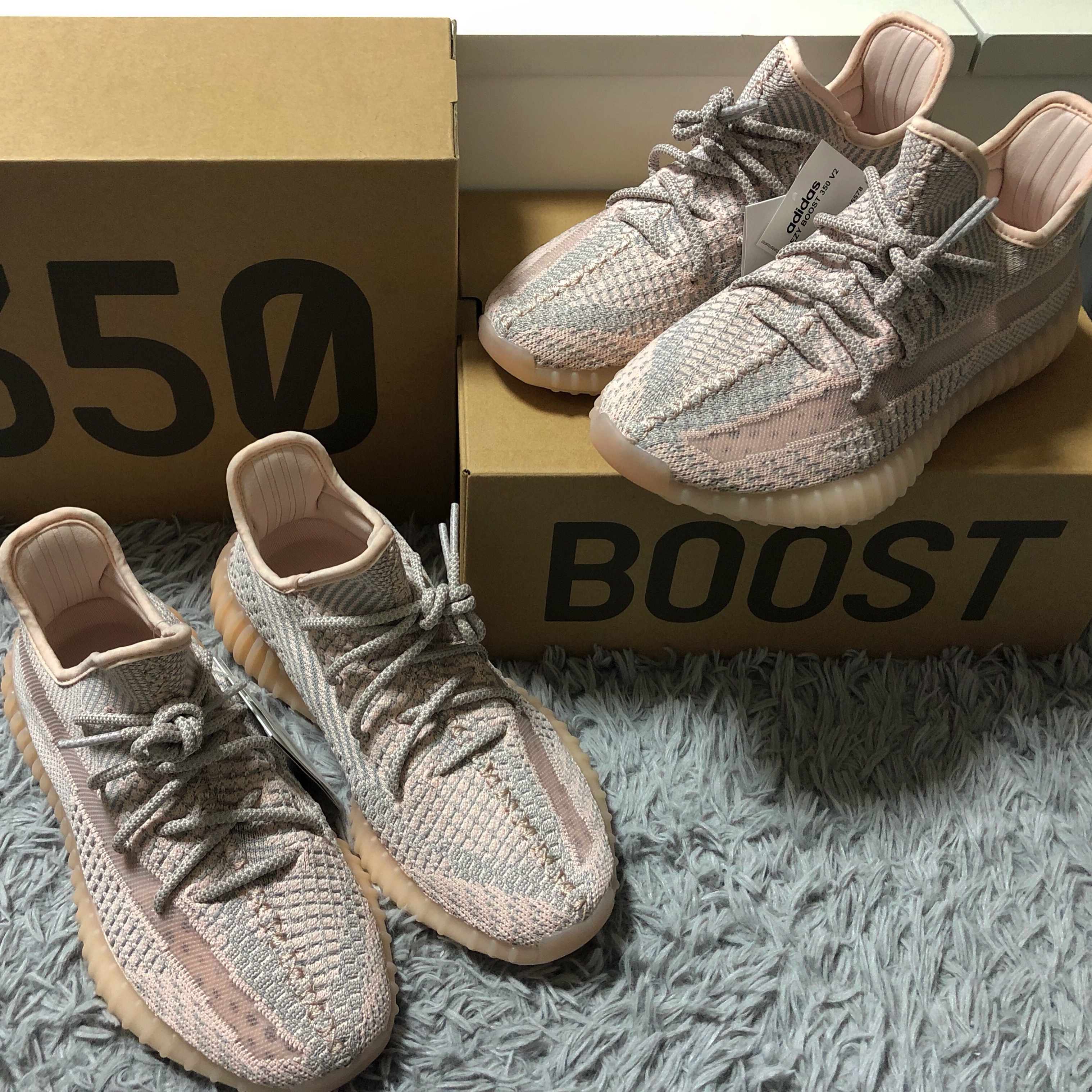 Adidas Yeezy Boost 350 V2 Citrin - Non-Reflective 착용 스타일