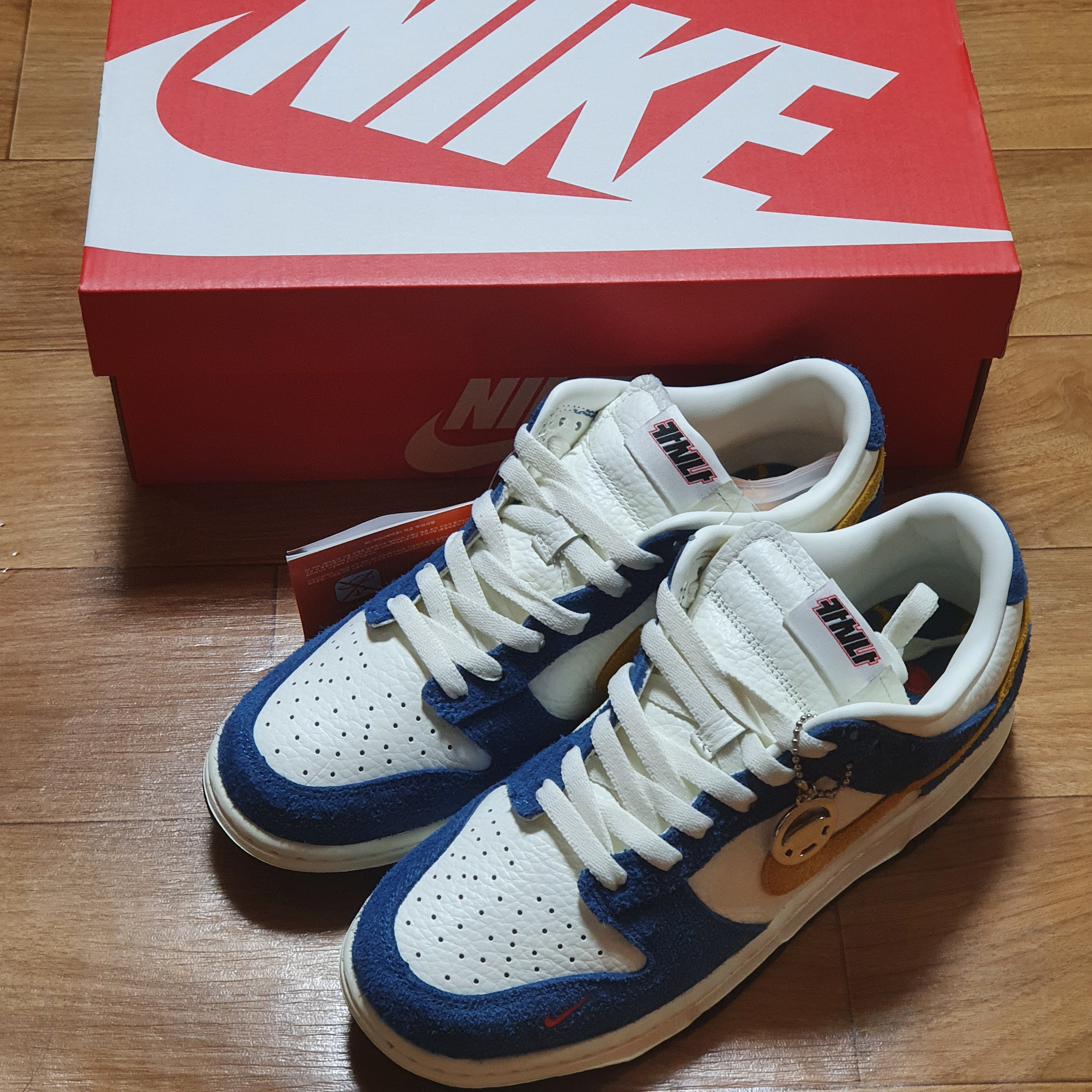 Nike x Kasina Dunk Low 80's Bus 착용 스타일