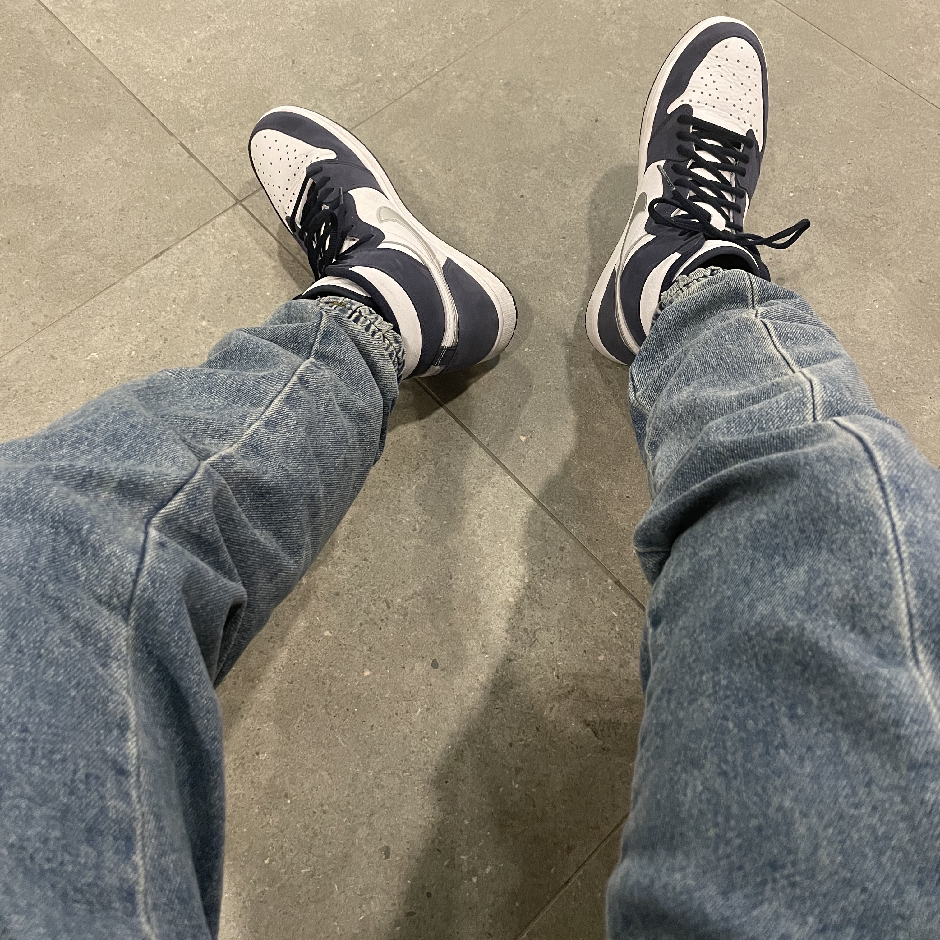 Jordan 1 Retro High OG CO.JP Midnight Navy 착용 스타일