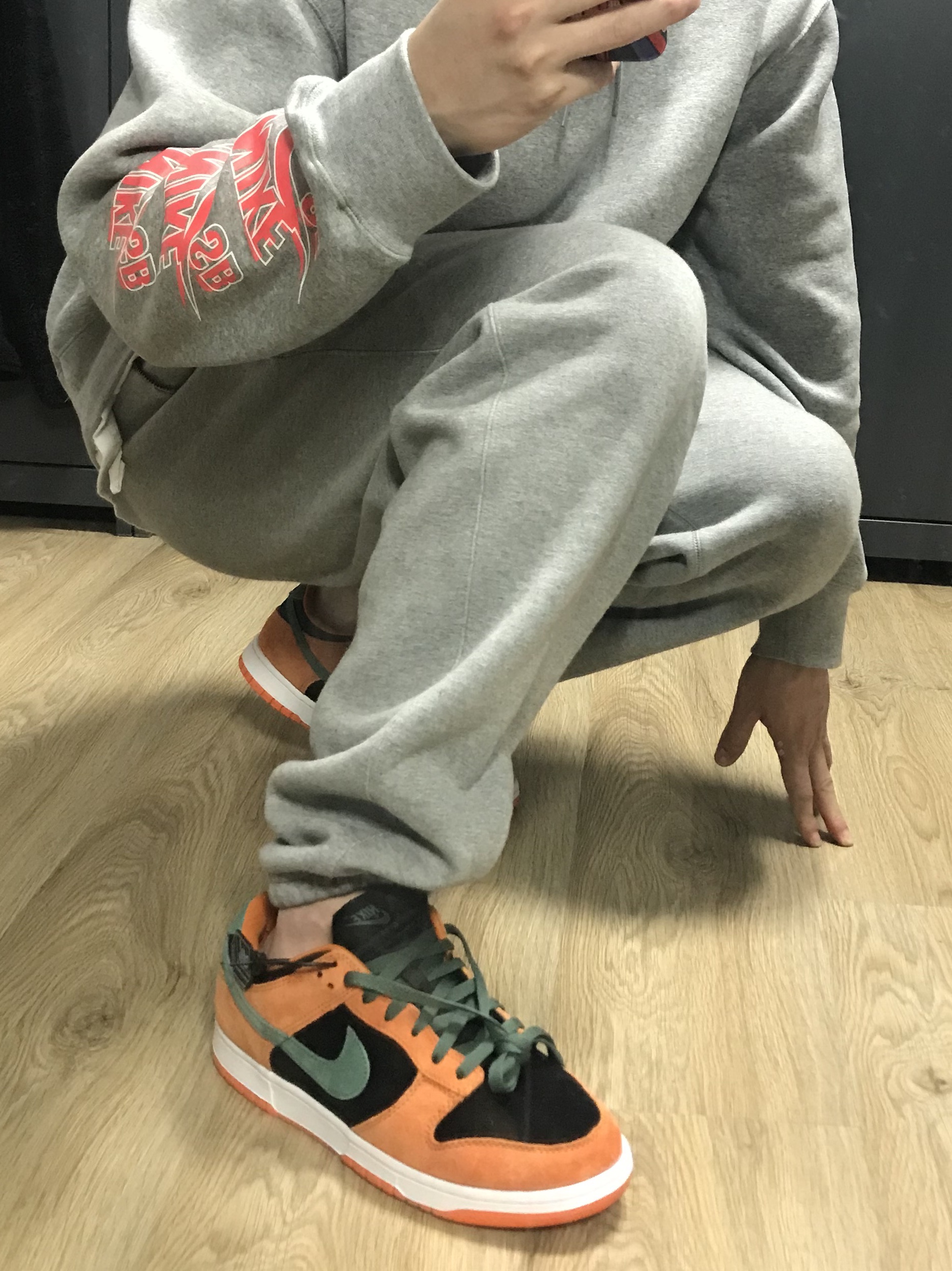 Nike Dunk Low SP Ceramic 착용 스타일 - 2