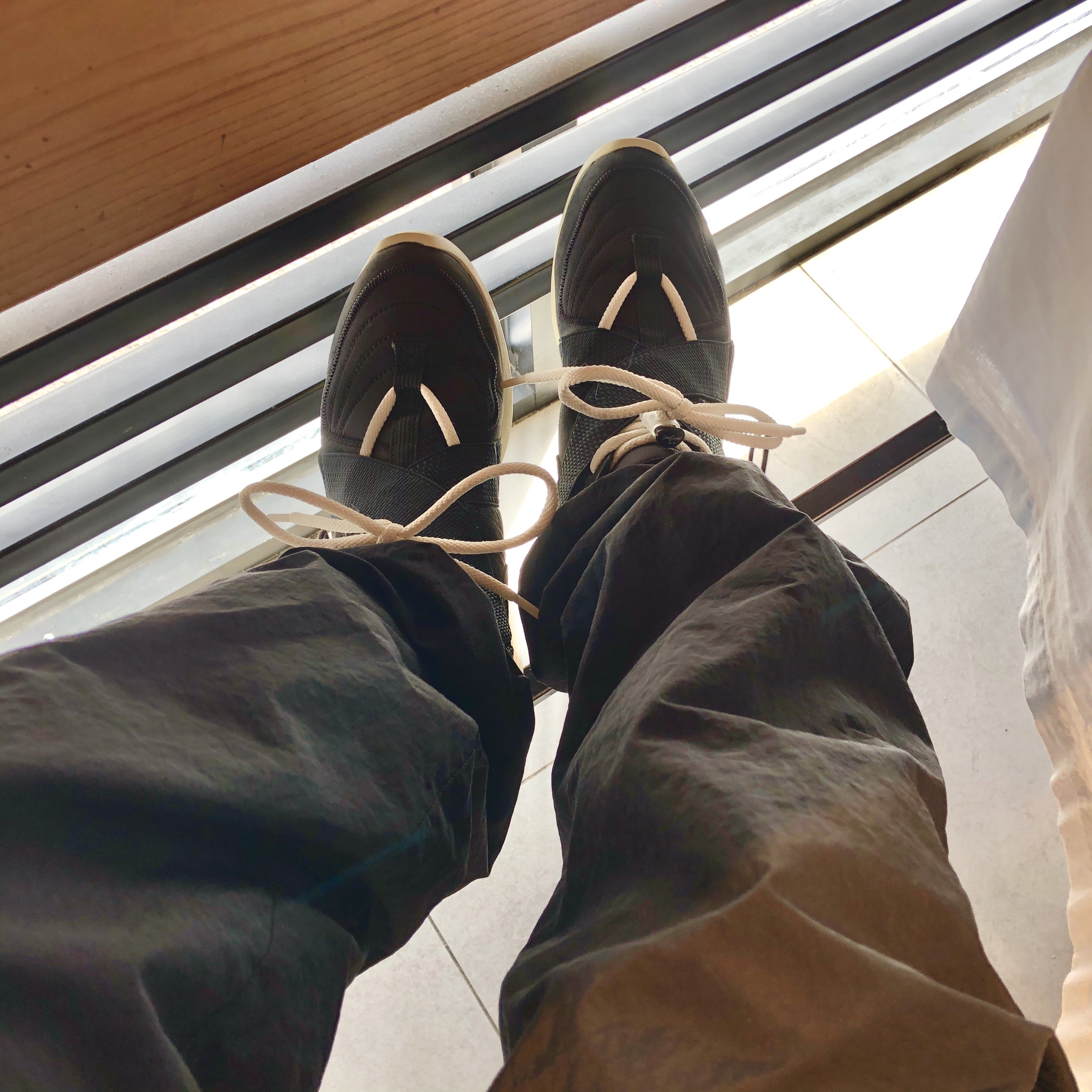 Nike x Fear of God Air Fear of God Raid Black 착용 스타일