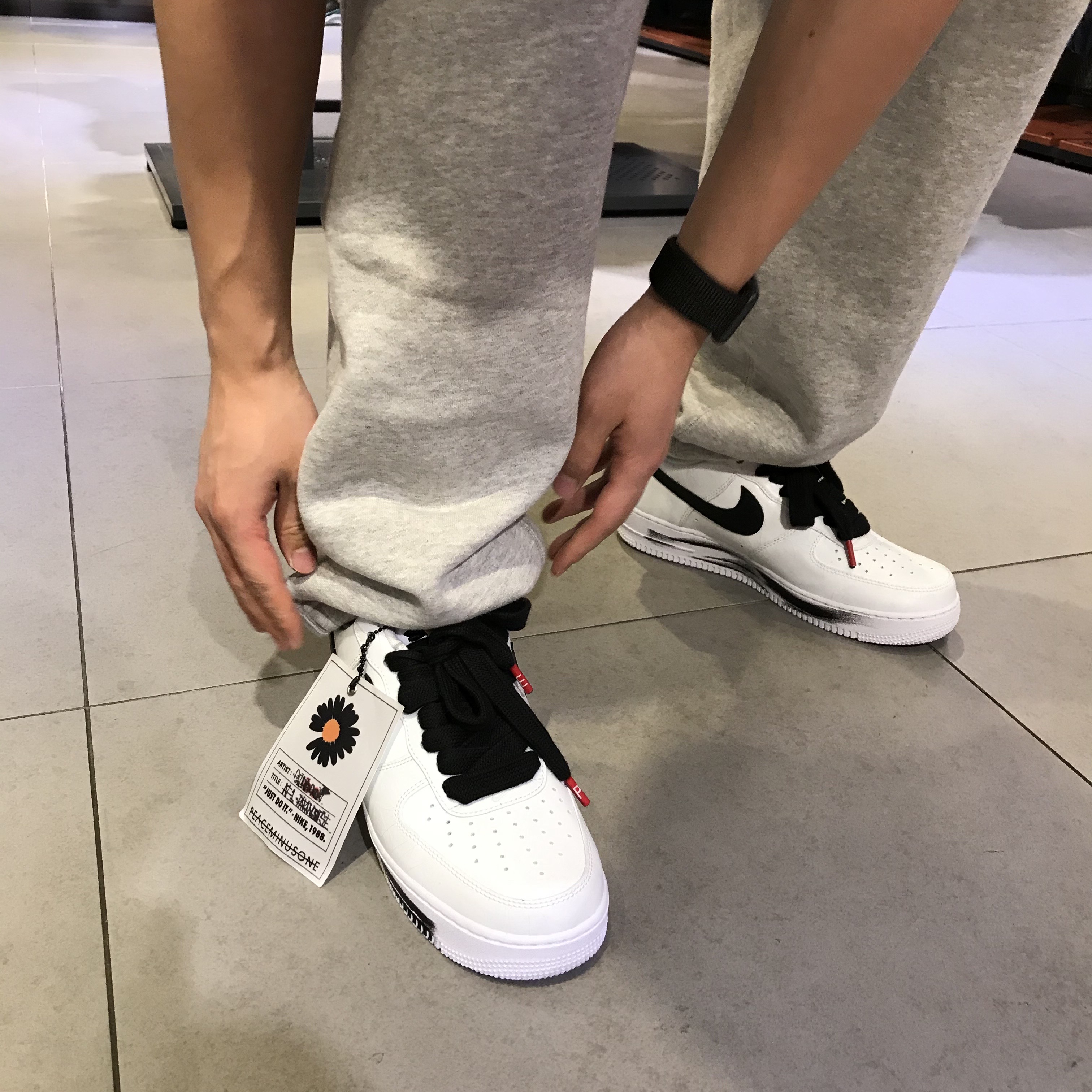 Nike x Peaceminusone Air Force 1 Low Para-Noise 2.0 착용 스타일 - 1