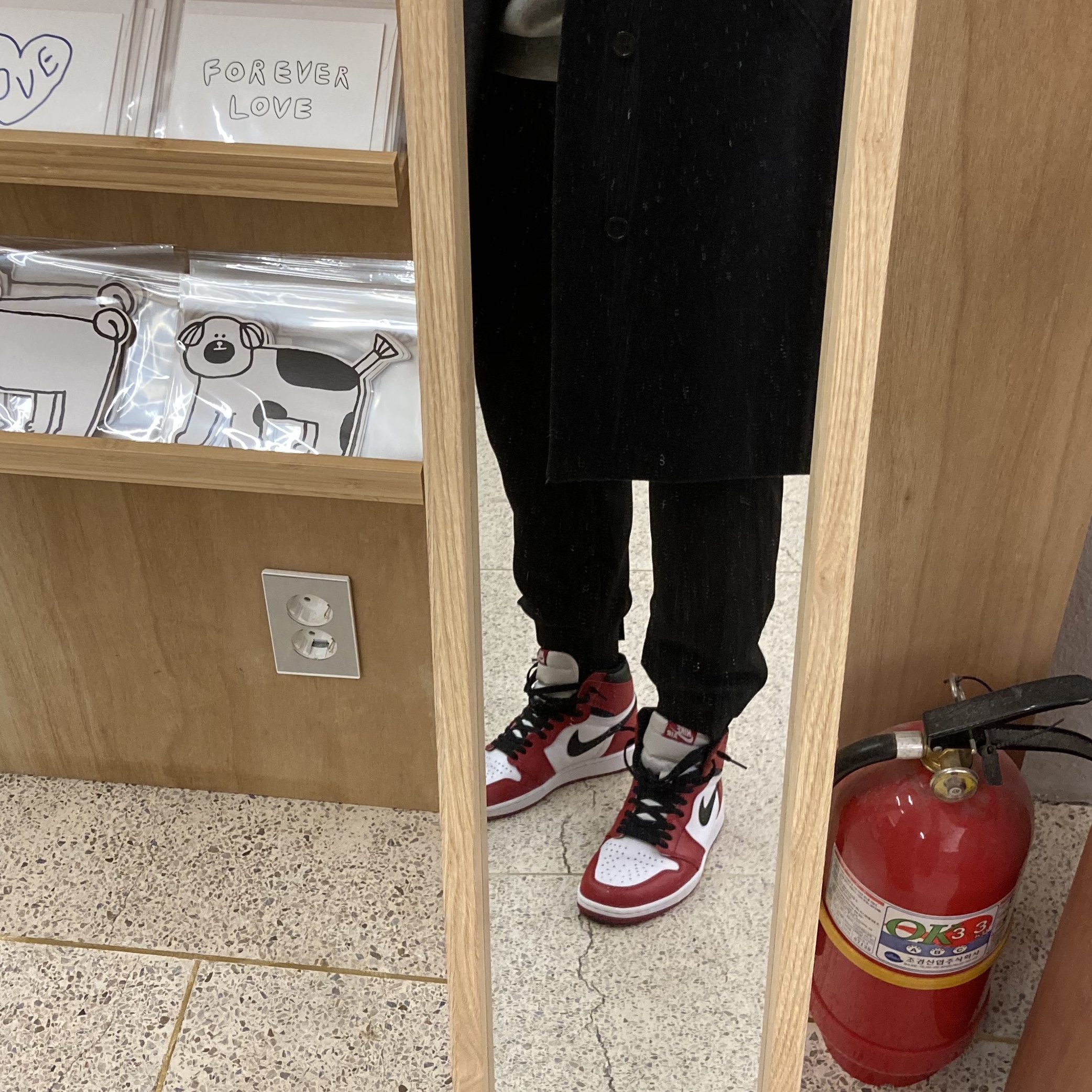 Jordan 1 Retro High OG Chicago 2015, (W) Nike x Undercover Daybreak Lucky Green Red 착용 스타일 - 2