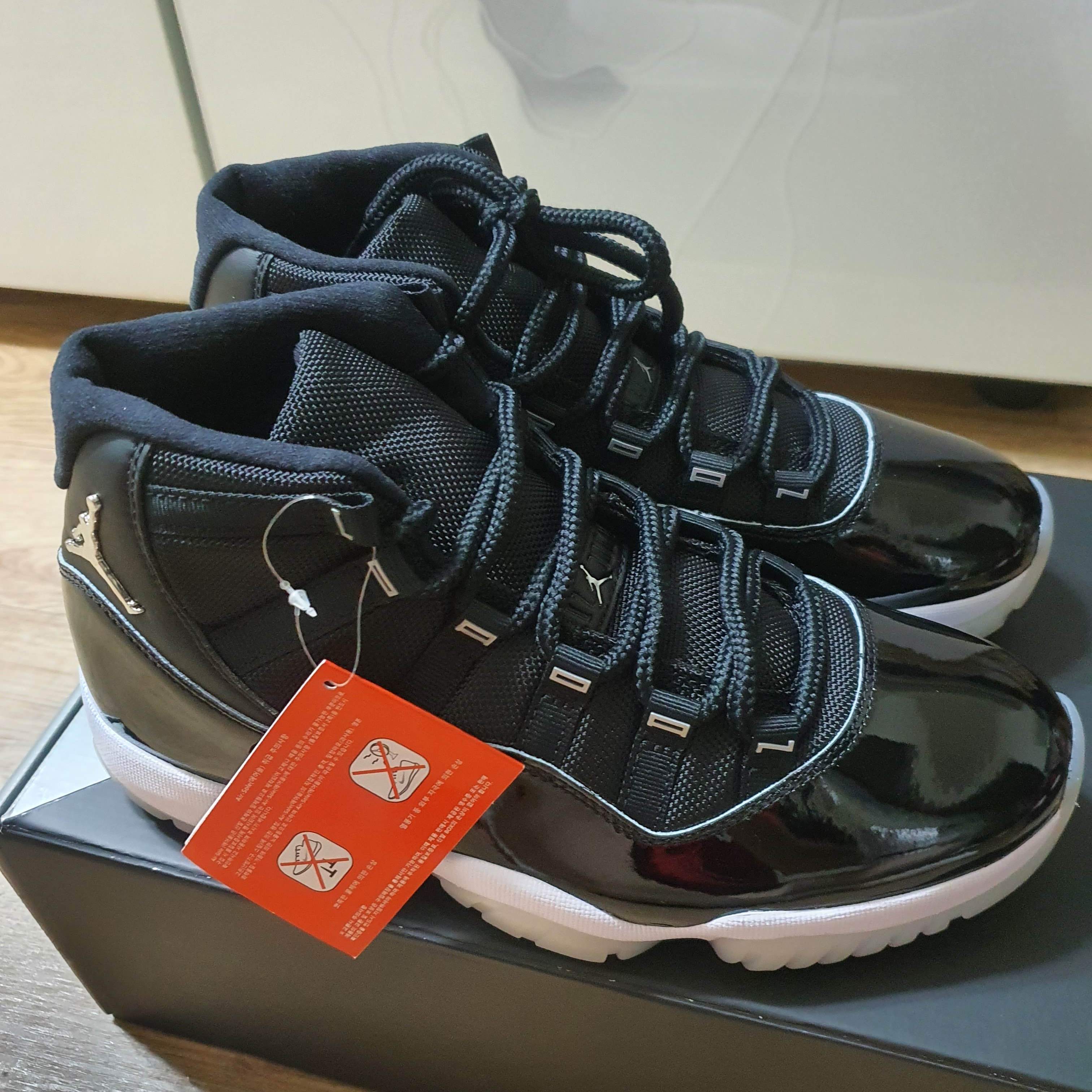 Jordan 11 Retro Jubilee 착용 스타일