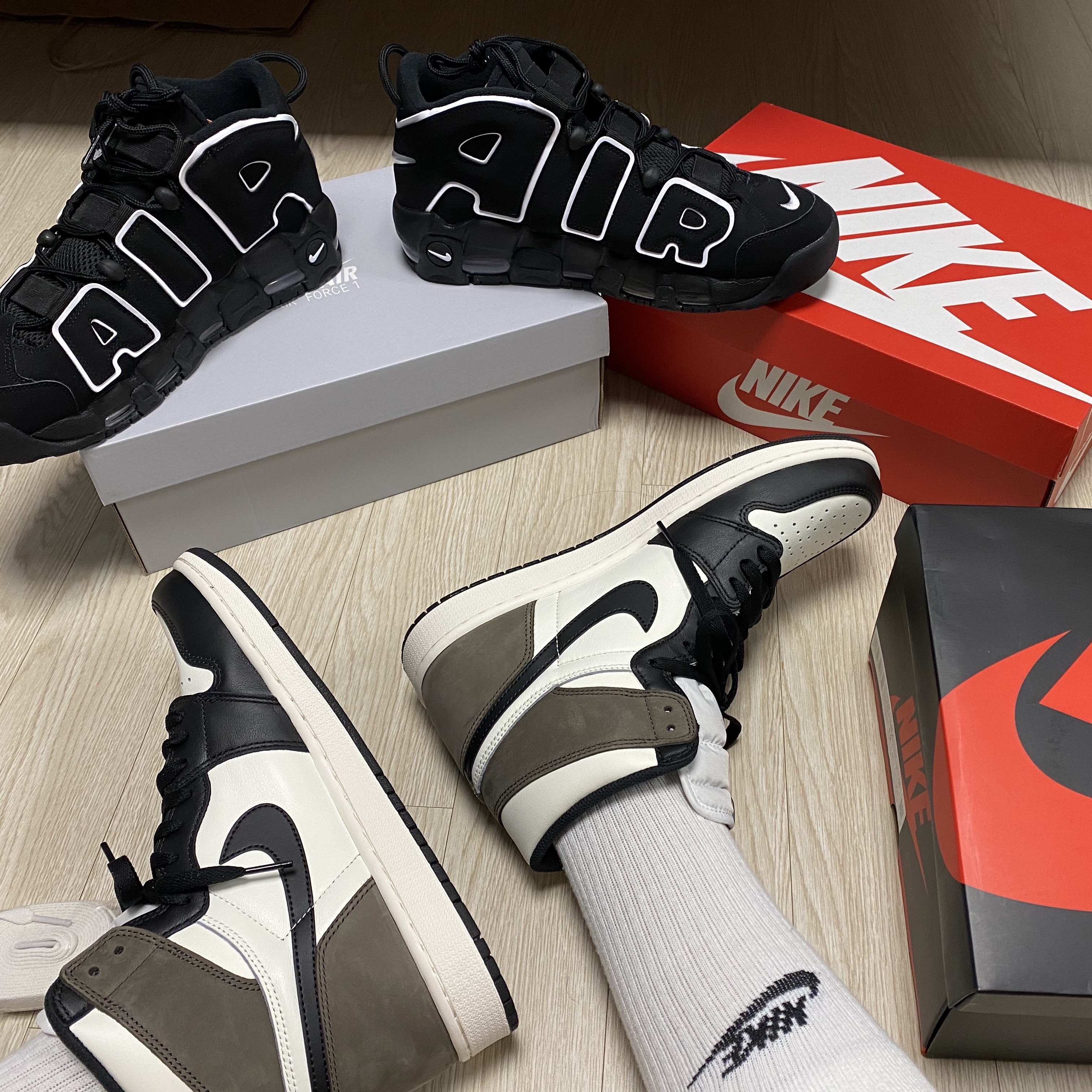 Jordan 1 Retro High OG Black Mocha 착용 스타일