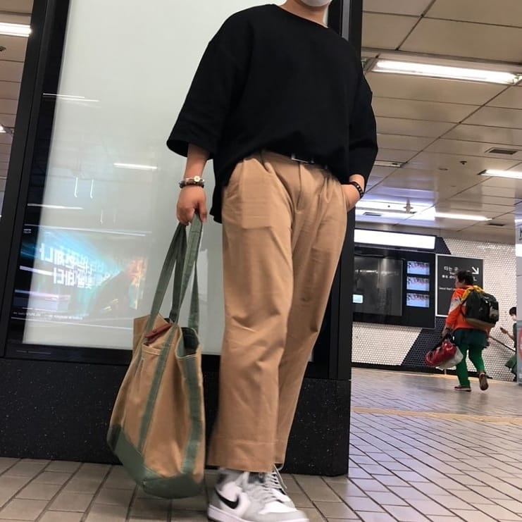 Jordan 1 Mid Light Smoke Grey 착용 스타일