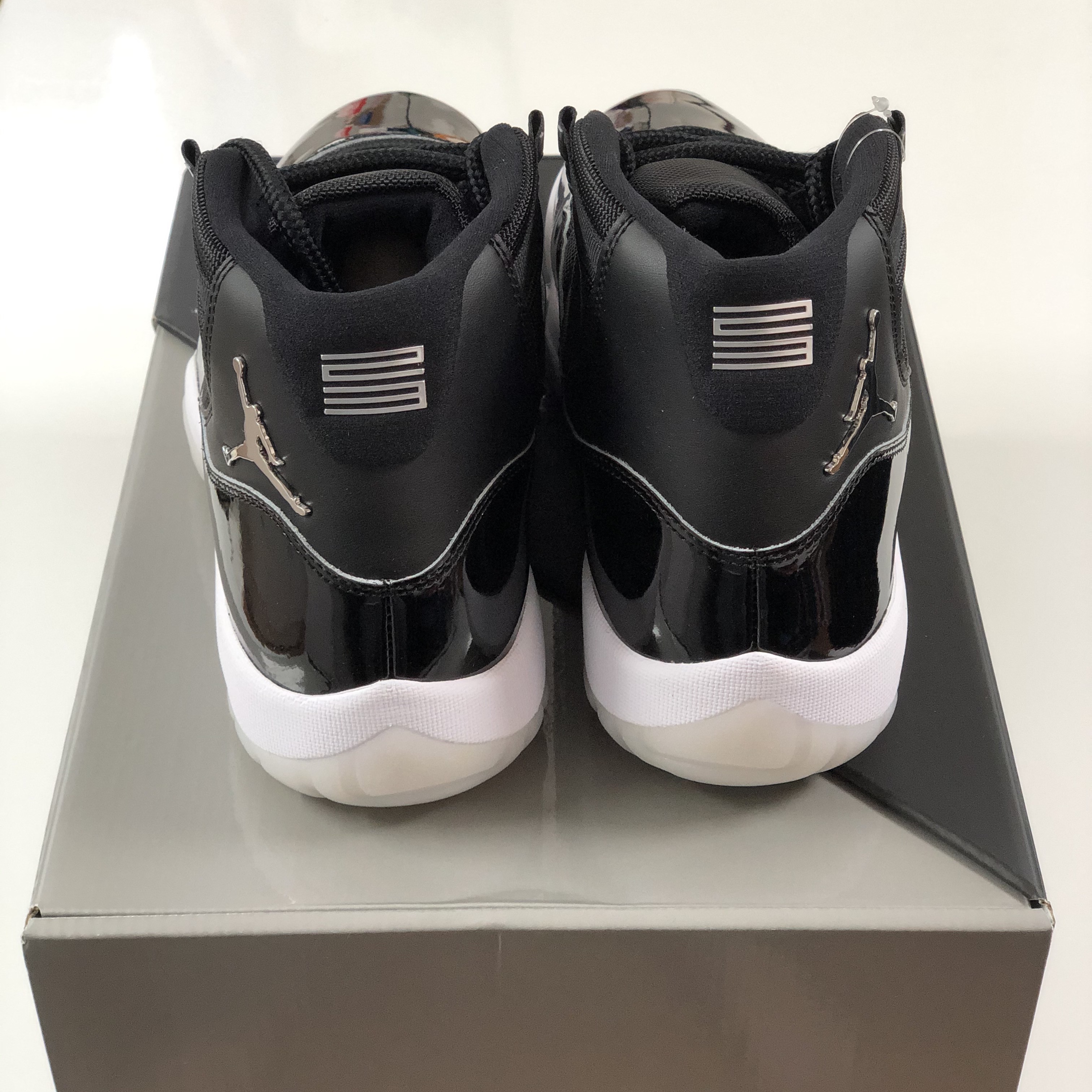 Jordan 11 Retro Jubilee 착용 스타일 - 4
