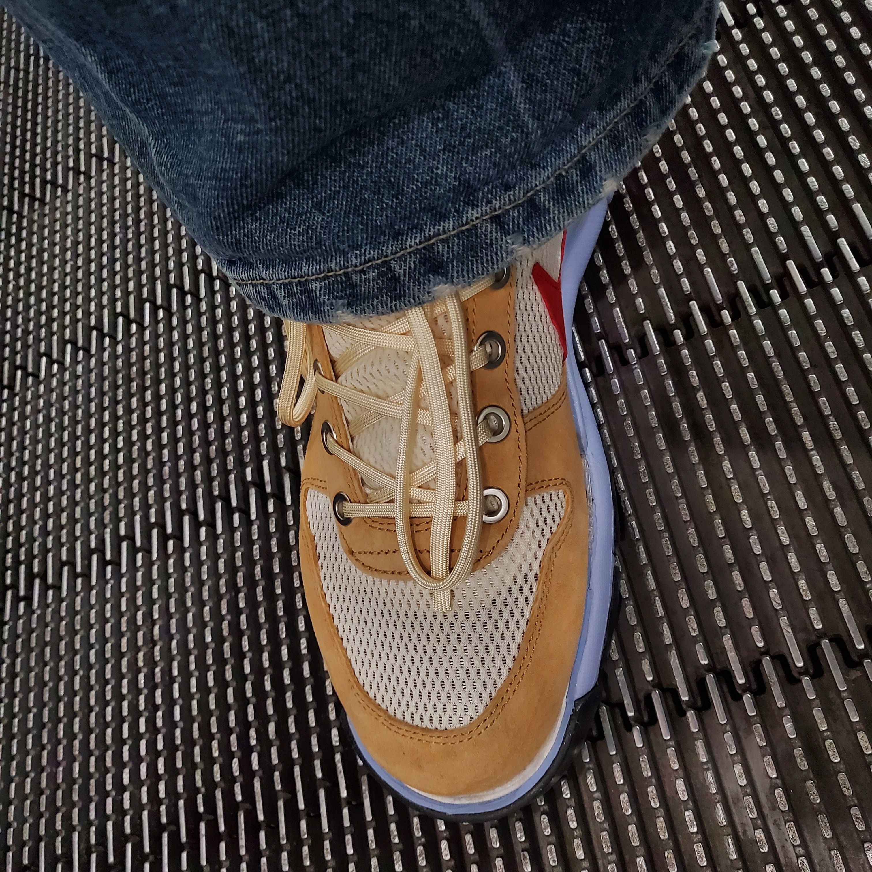 Nike x Tom Sachs Mars Yard Overshoe 3.0 착용 스타일 - 3