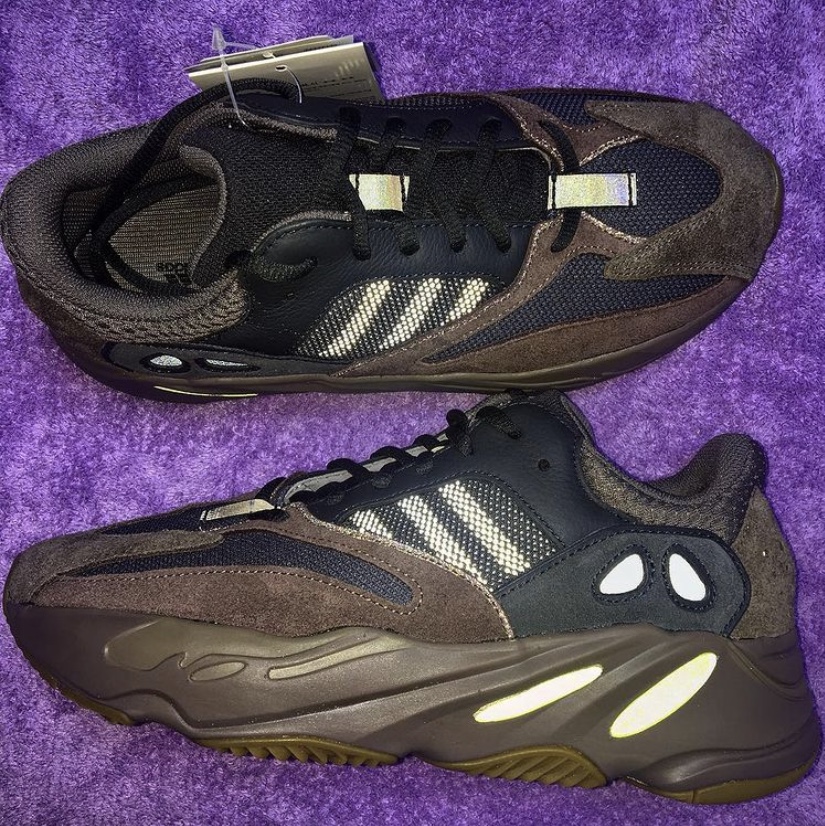 Adidas Yeezy Boost 700 Mauve 착용 스타일