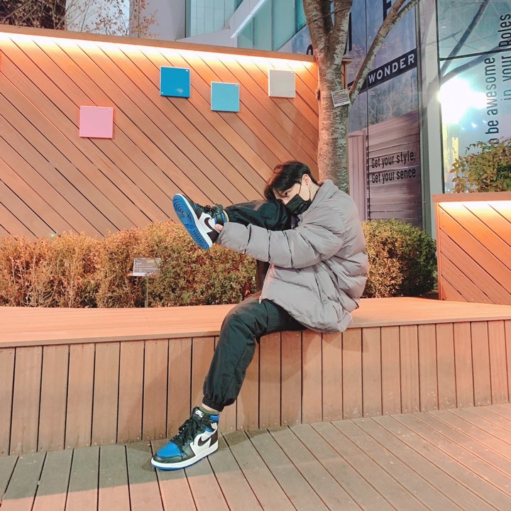 Jordan 1 Retro High OG Royal Toe 착용 스타일 - 1