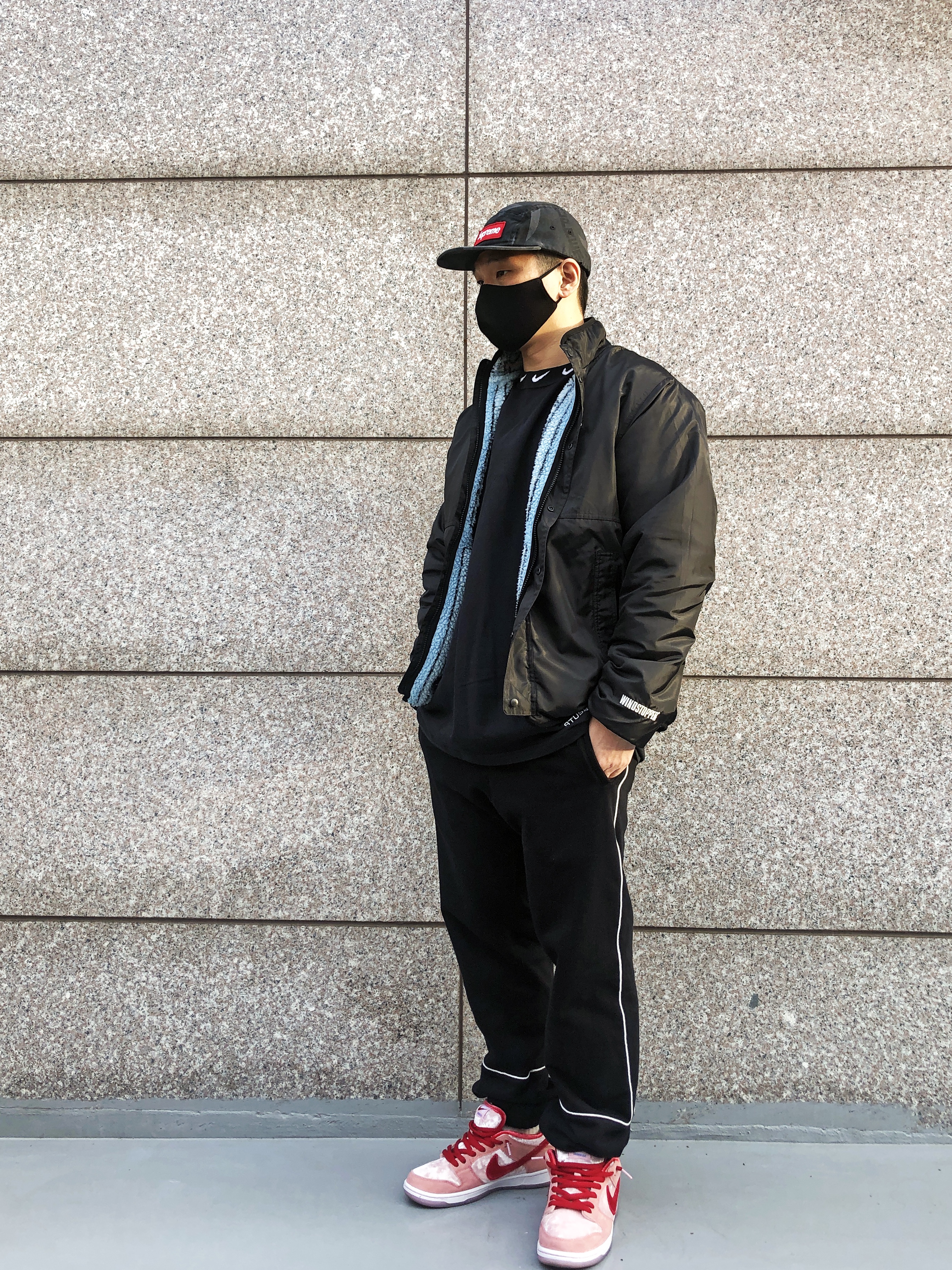 Nike x StrangeLove SB Dunk Low Pink (Regular Box), Nike x Stussy NRG BR LS Knit Top 착용 스타일