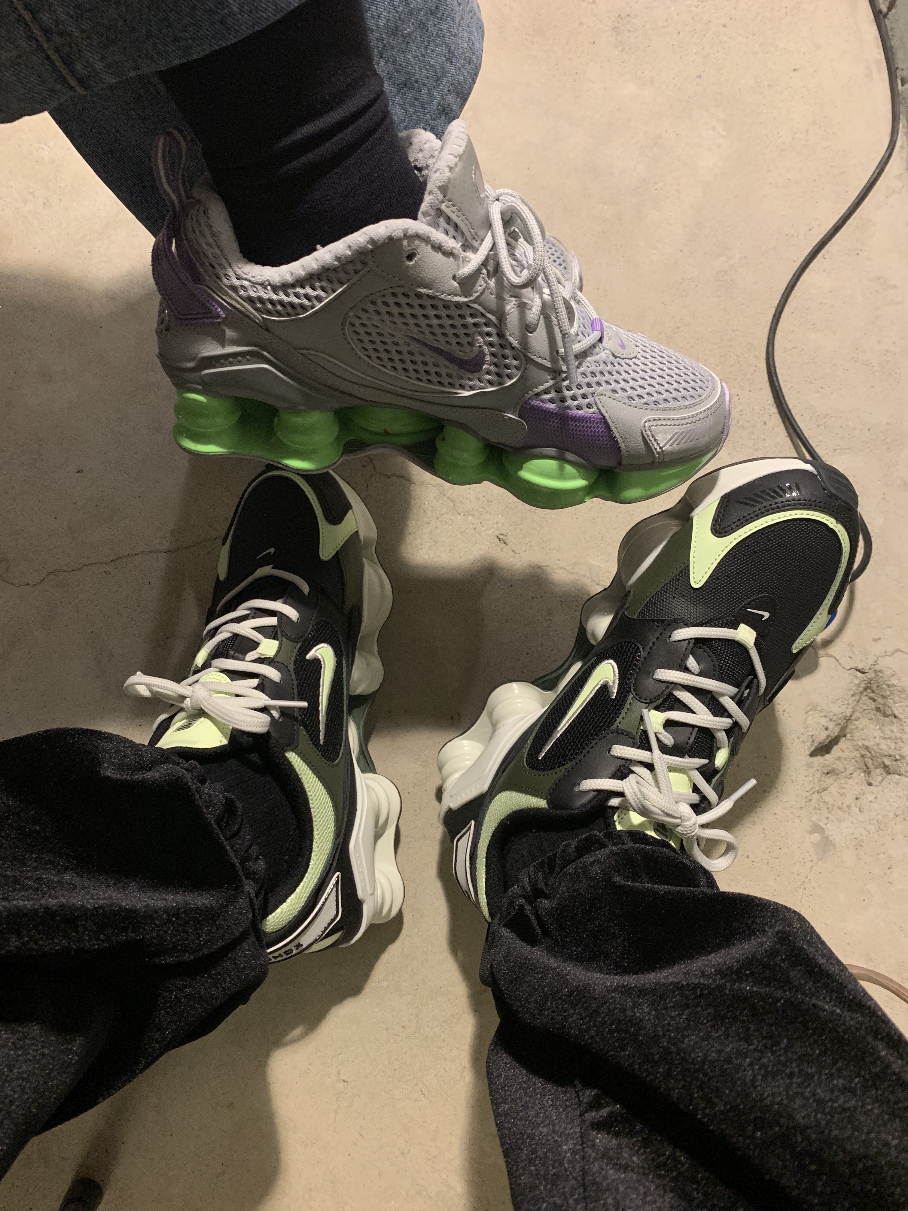 (W) Nike Shox TL Nova SP Grey Neon, (W) Nike Shox Nova Black Barely Volt 착용 스타일