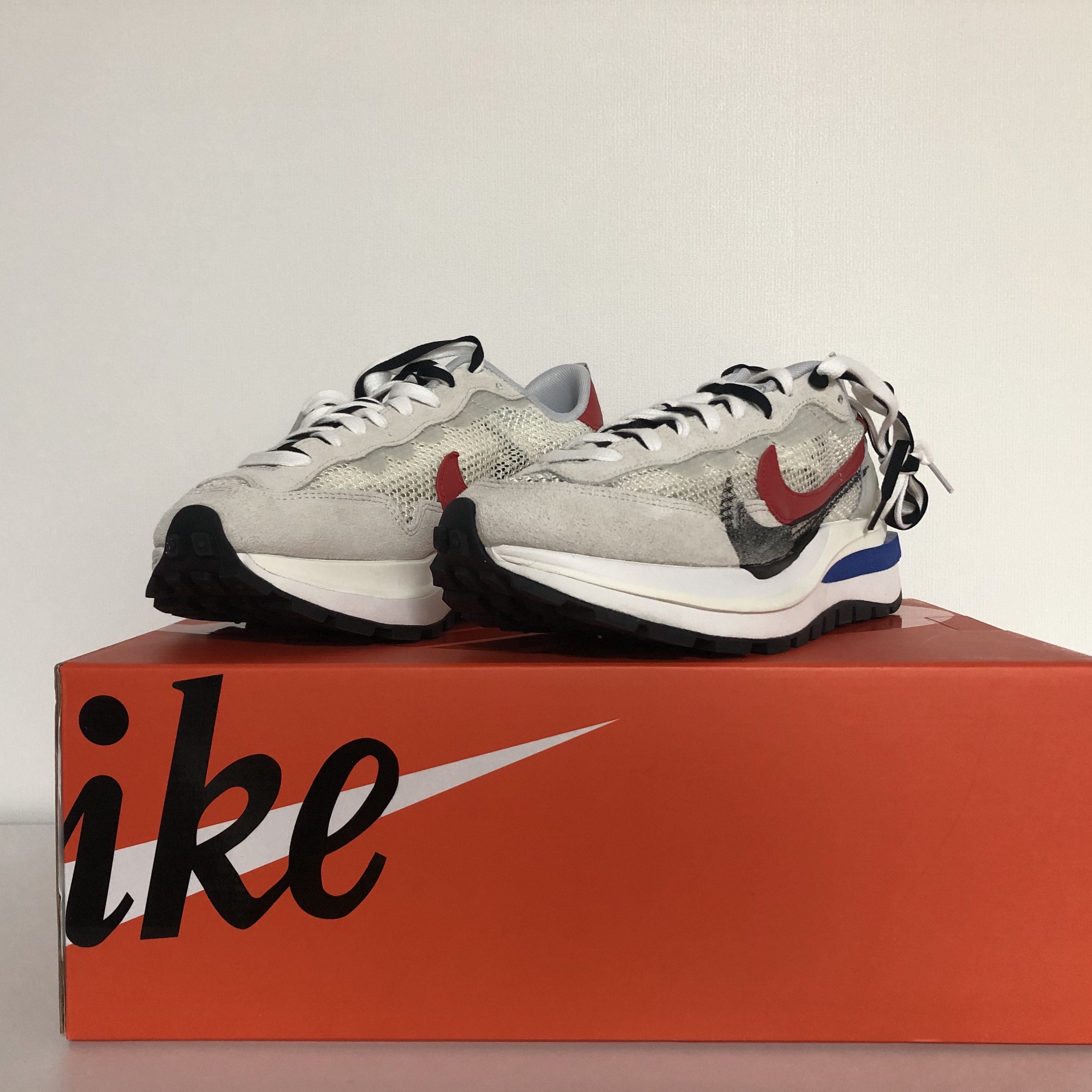 Nike x Sacai VaporWaffle Royal Fuchsia 착용 스타일
