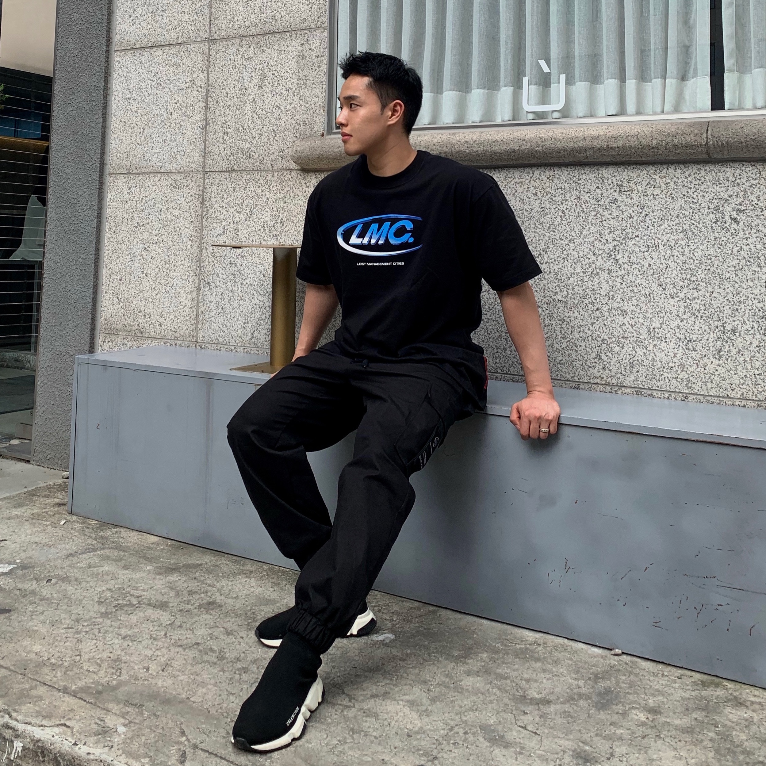 Balenciaga Speed Trainer Black White 2019 착용 스타일 - 1