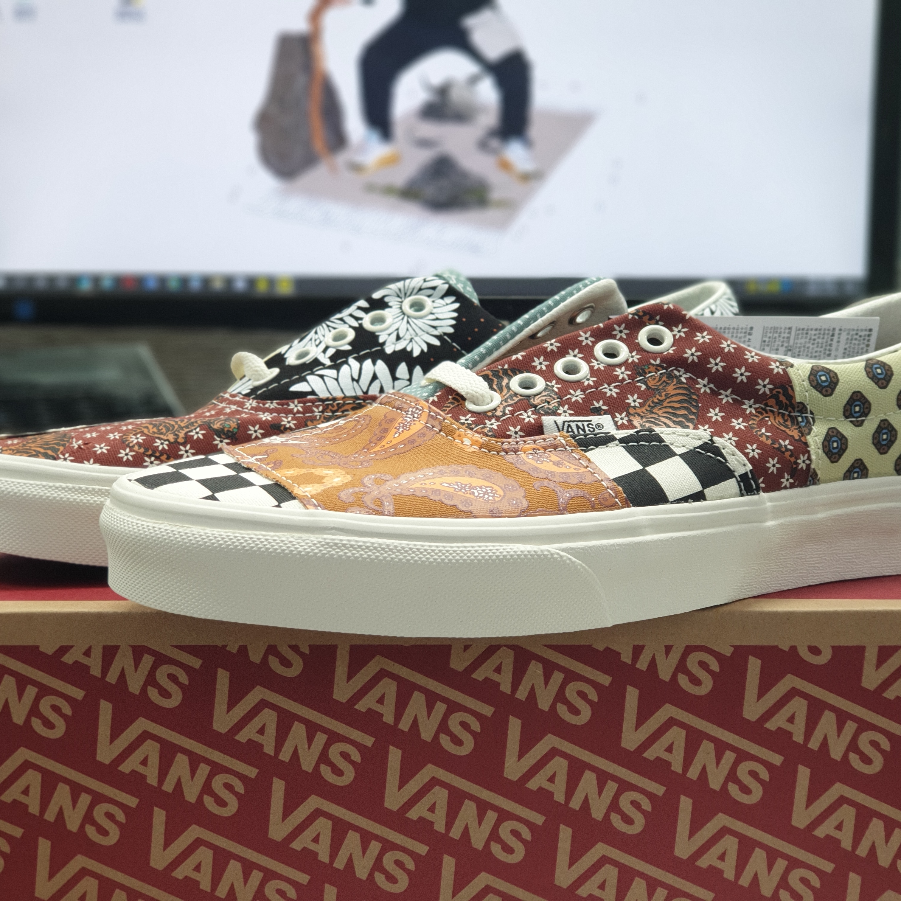 Vans Era Tiger Patchwork 착용 스타일