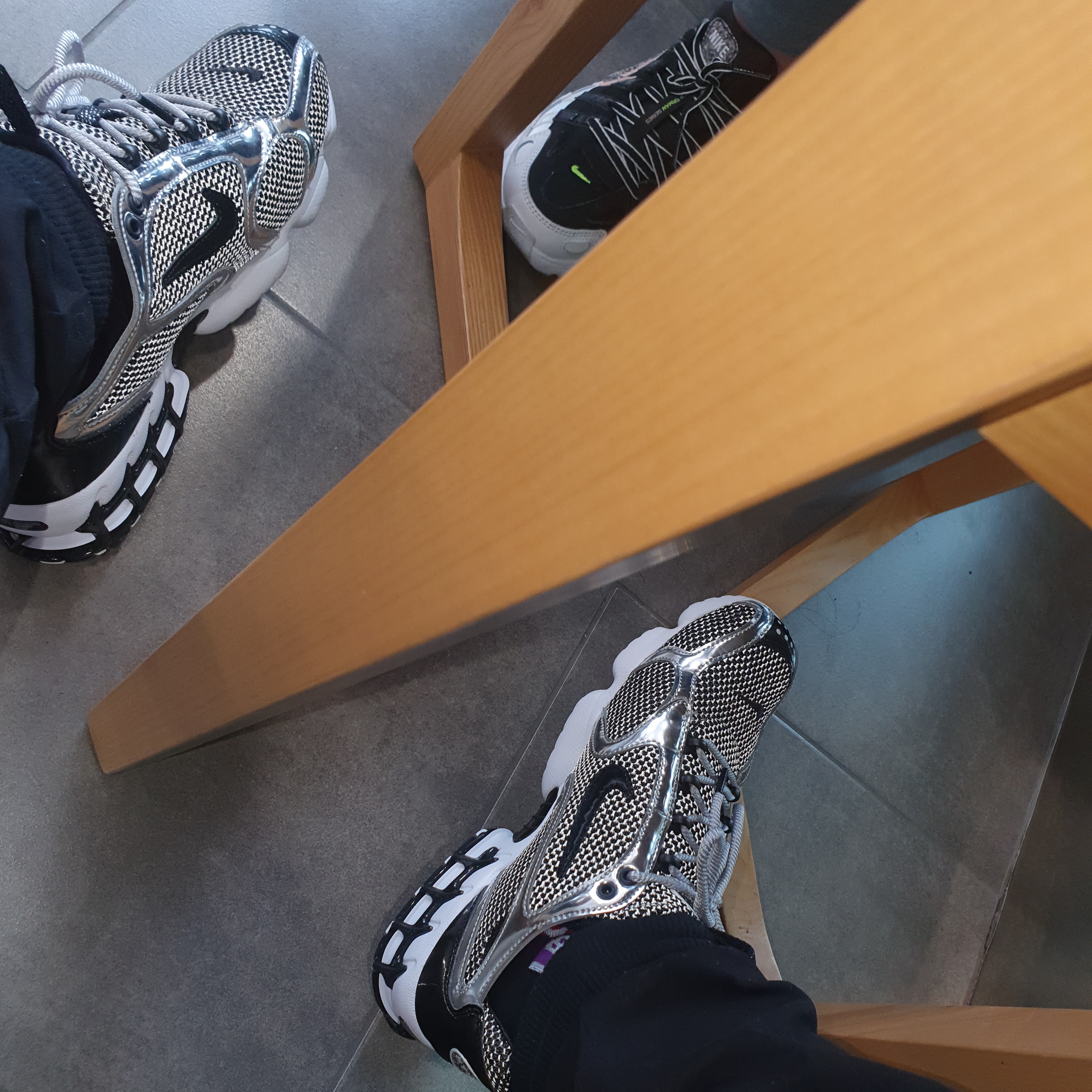 Nike x Stussy Air Zoom Spiridon Cage 2 Pure Platinum 착용 스타일
