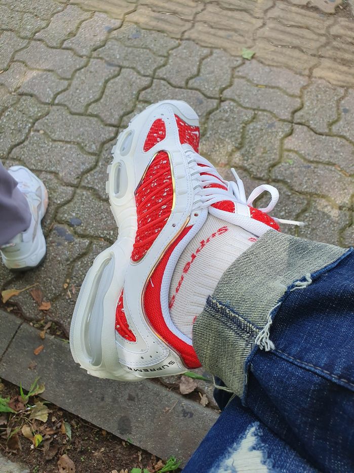 Nike x Supreme Air Max Tailwind 4 White 착용 스타일
