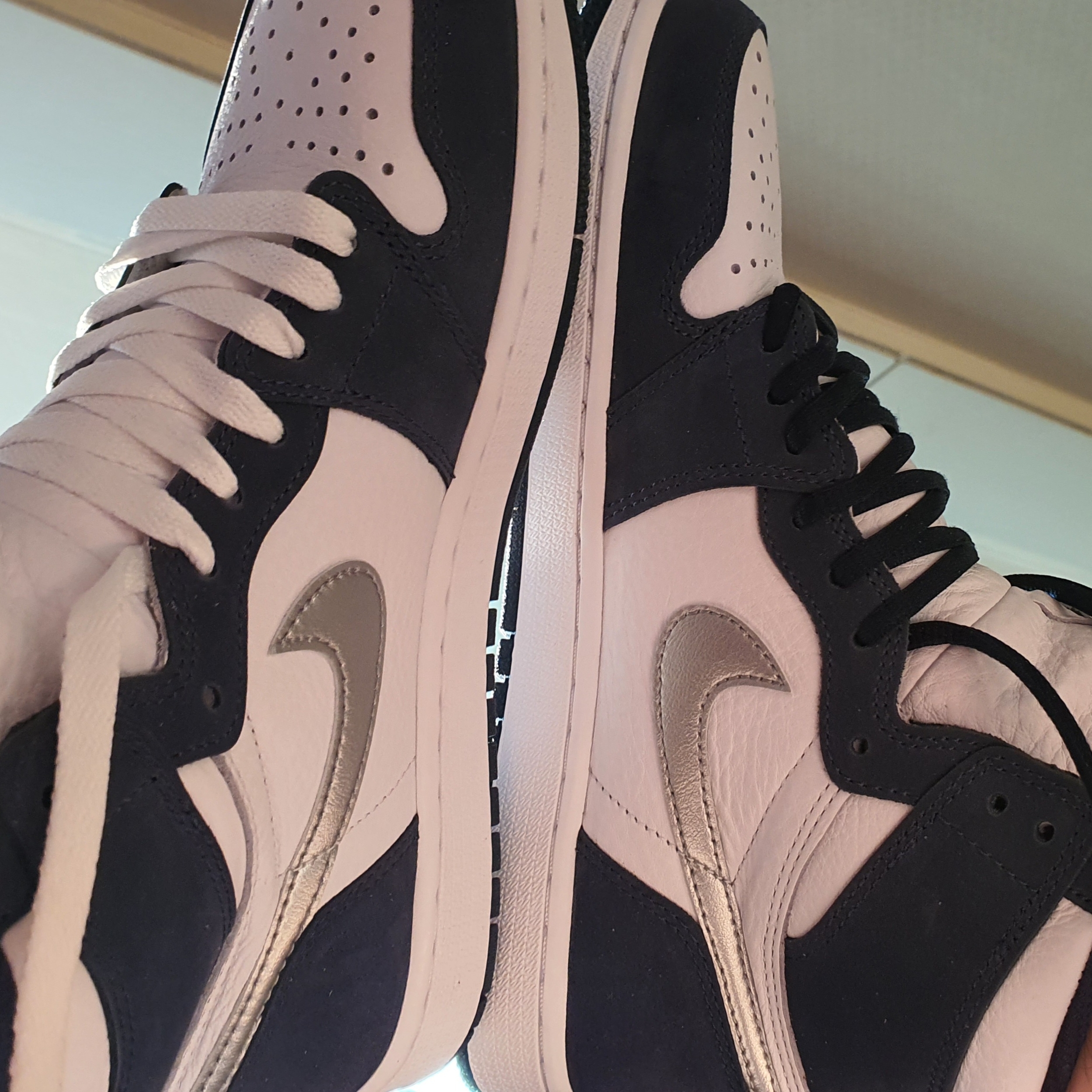 Jordan 1 Retro High OG CO.JP Midnight Navy 착용 스타일
