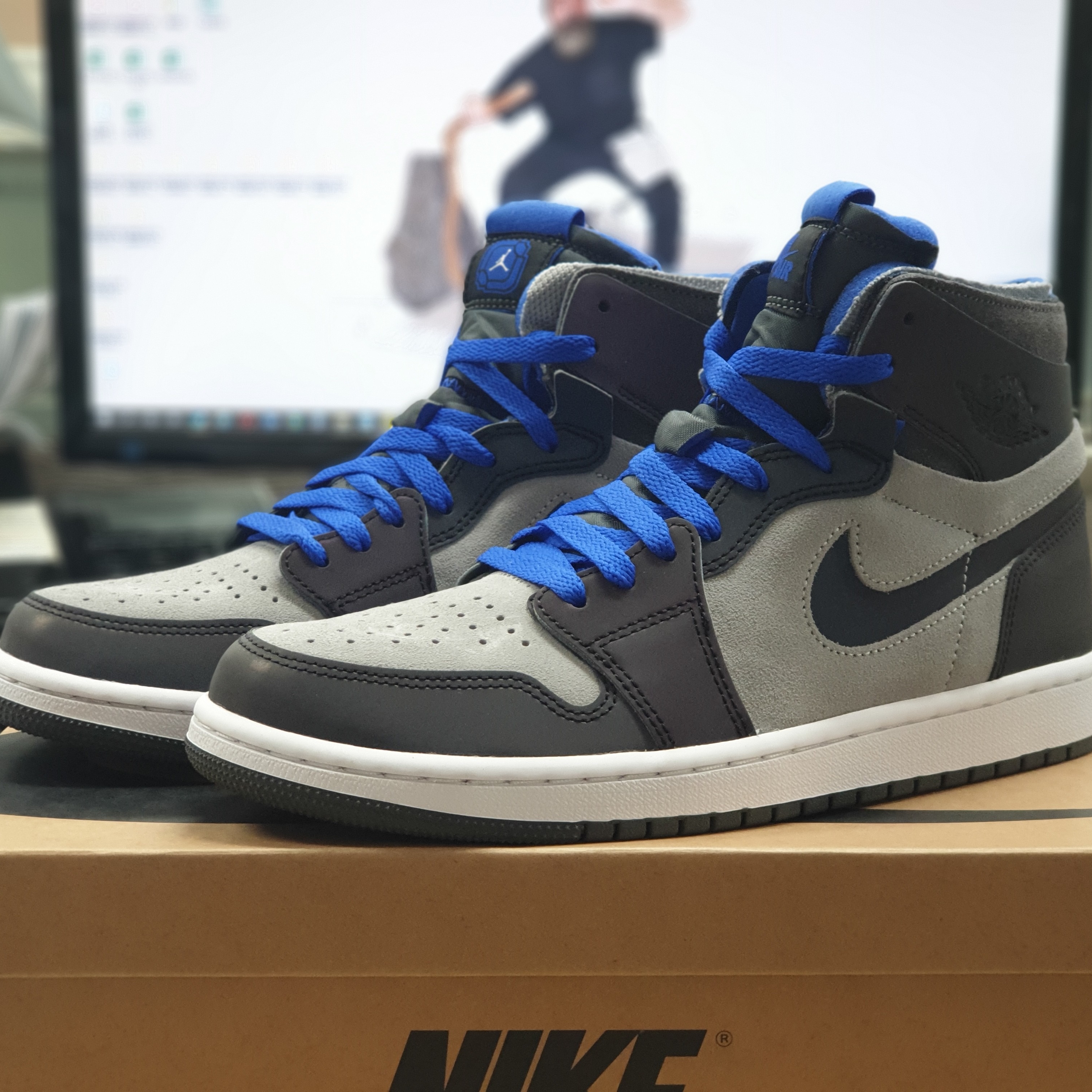 Jordan 1 x League of Legends Zoom Air CMFT Esports 착용 스타일