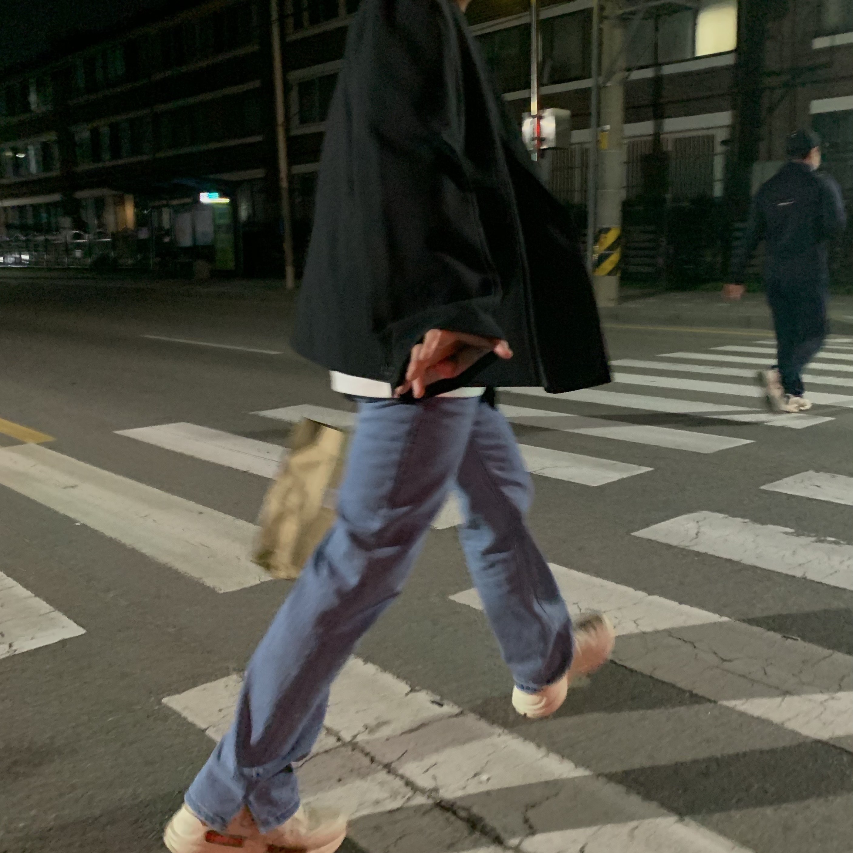 Gucci Rhyton Leather Sneakers Logo 착용 스타일