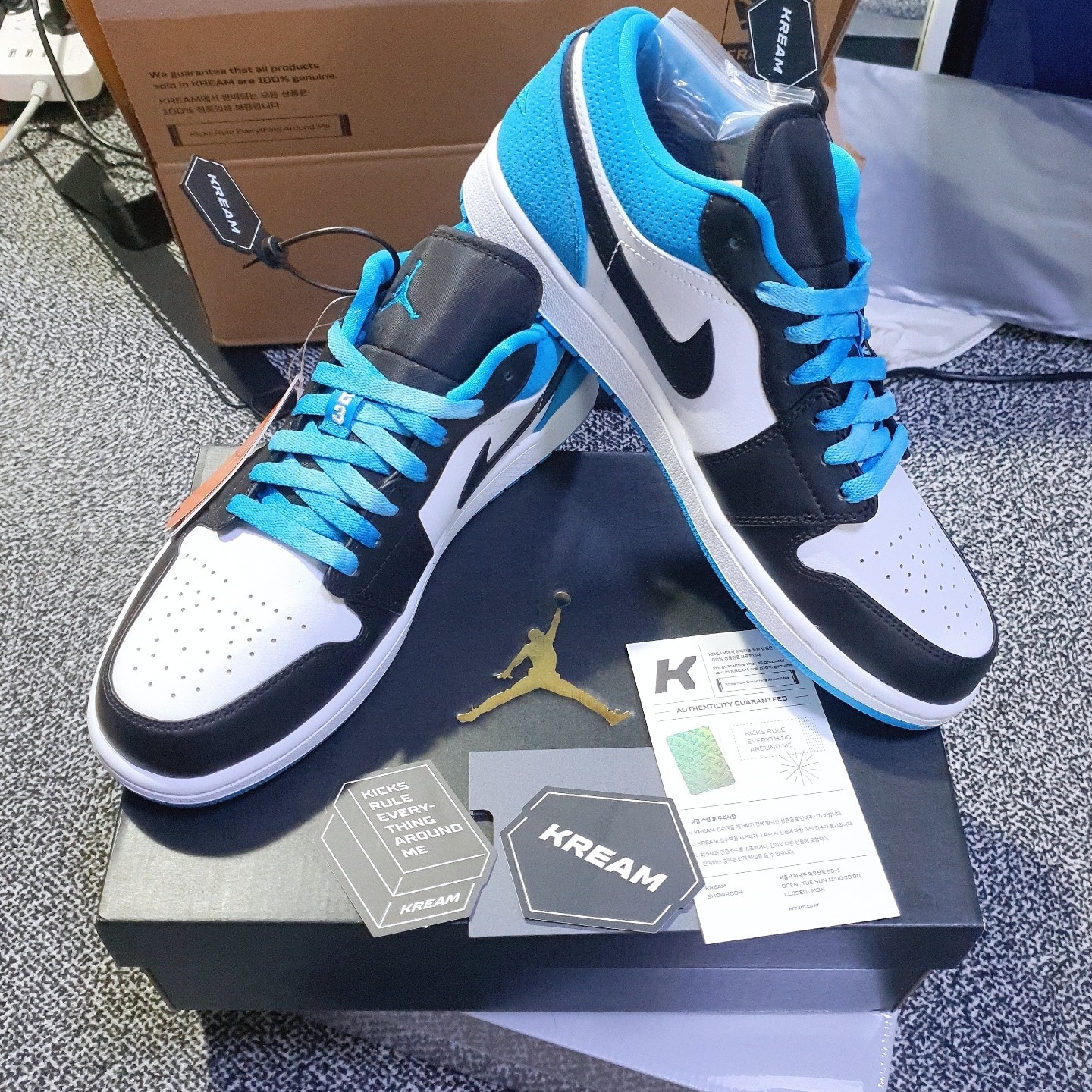Jordan 1 Low SE Laser Blue 착용 스타일 - 1