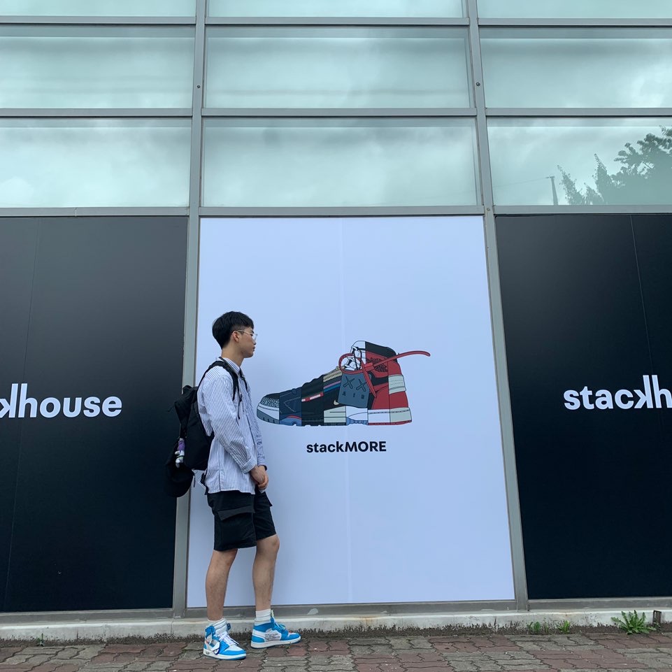 Jordan 1 x Off-White Retro High University Blue 착용 스타일