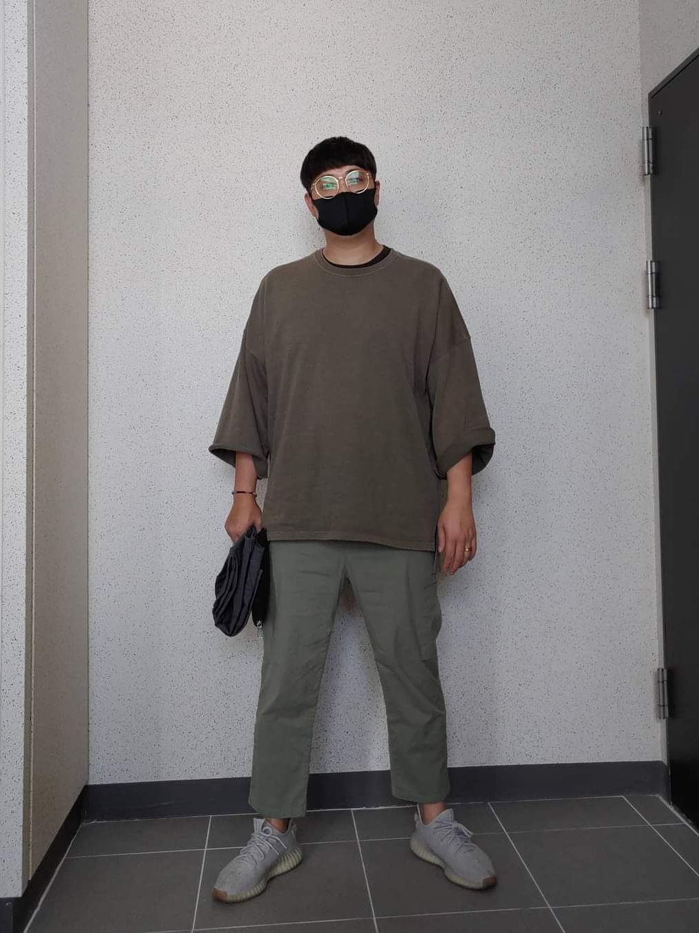 Adidas Yeezy Boost 350 V2 Sesame 2018 착용 스타일