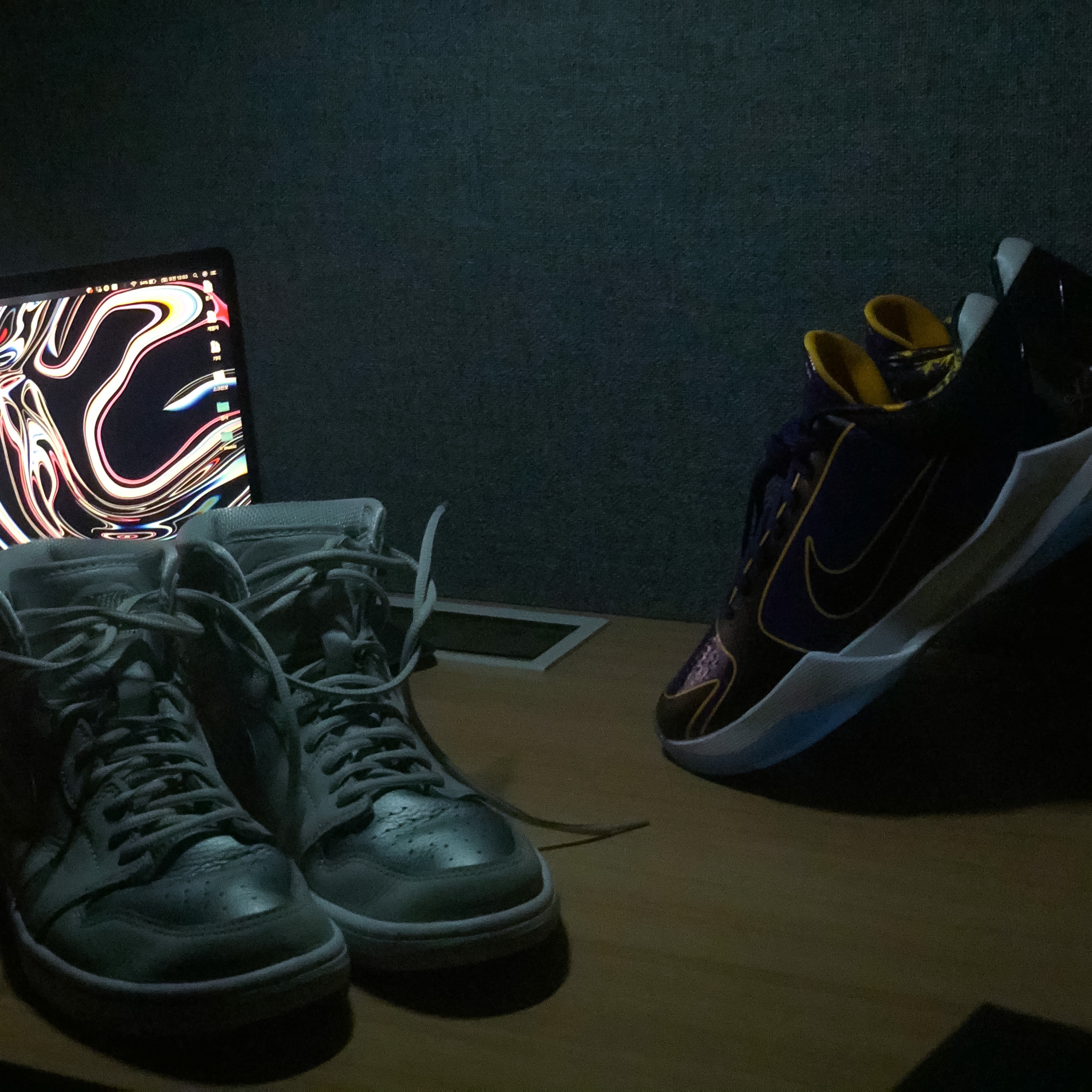 Jordan 1 Retro High OG CO.JP Neutral Grey, Nike Kobe 5 Protro 5X Champ 착용 스타일 - 1