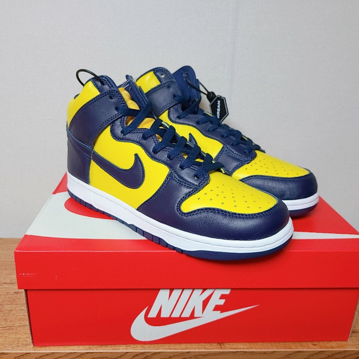 Nike Dunk High SP Maize & Blue 착용 스타일 - 1