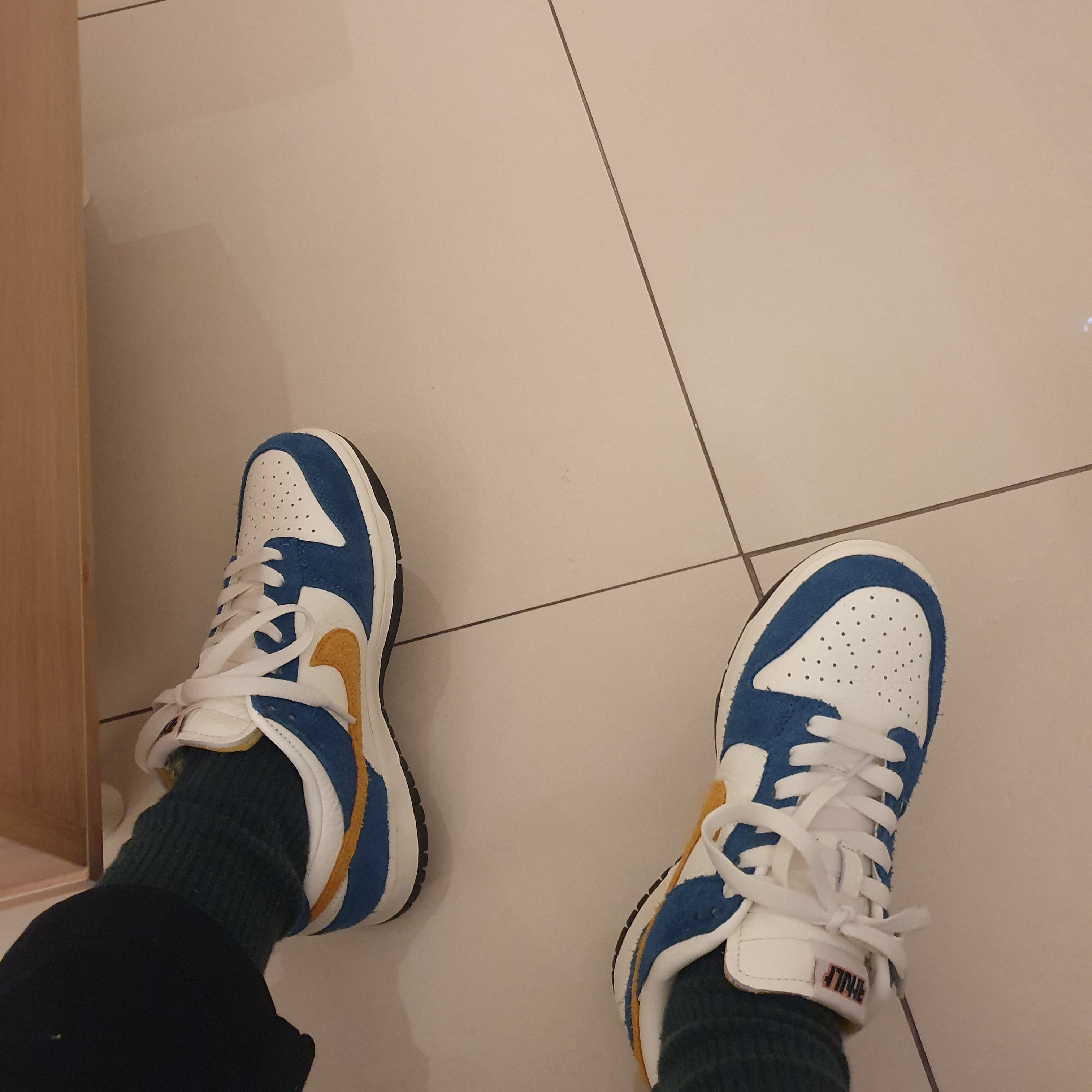 Nike x Kasina Dunk Low 80's Bus 착용 스타일