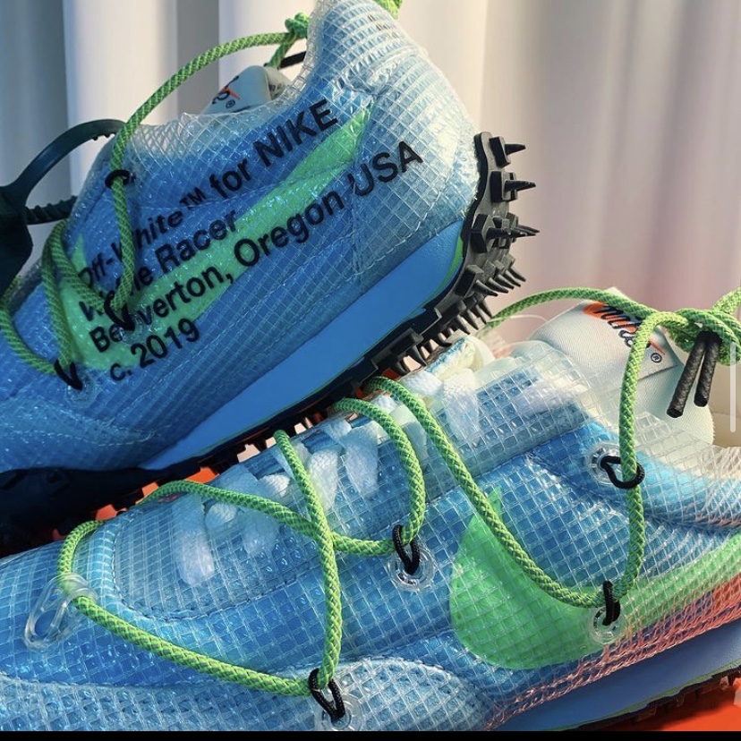 (W) Nike x Off-White Waffle Racer Vivid Sky 착용 스타일