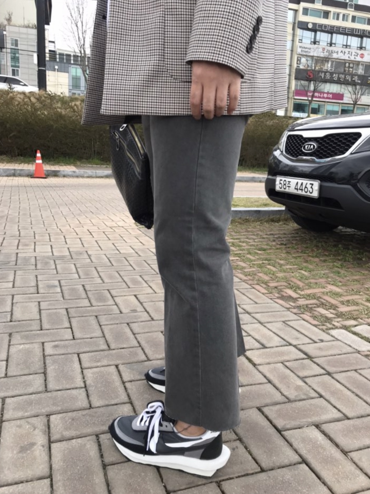 Nike x Sacai LDWaffle Black 착용 스타일