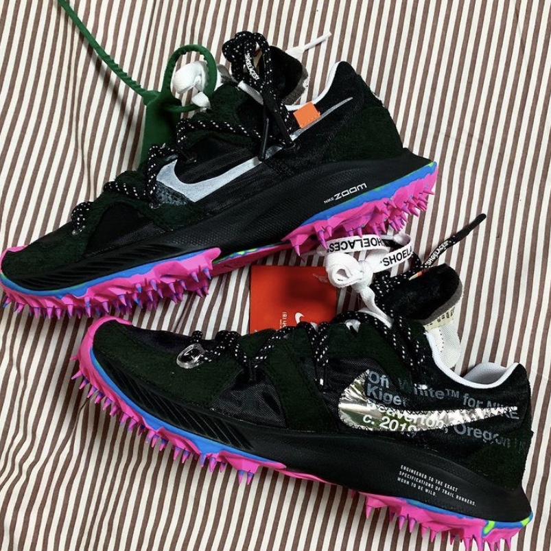 (W) Nike x Off-White Zoom Terra Kiger 5 Black 착용 스타일