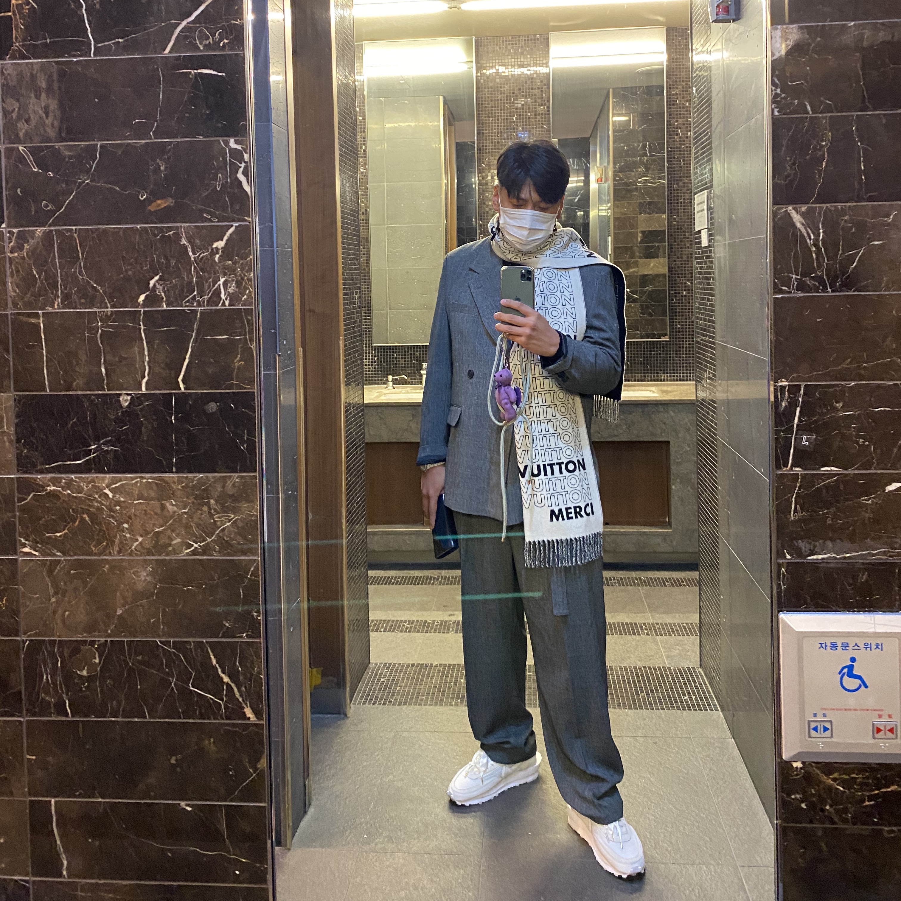 Nike x Sacai LDWaffle White Nylon 착용 스타일 - 2