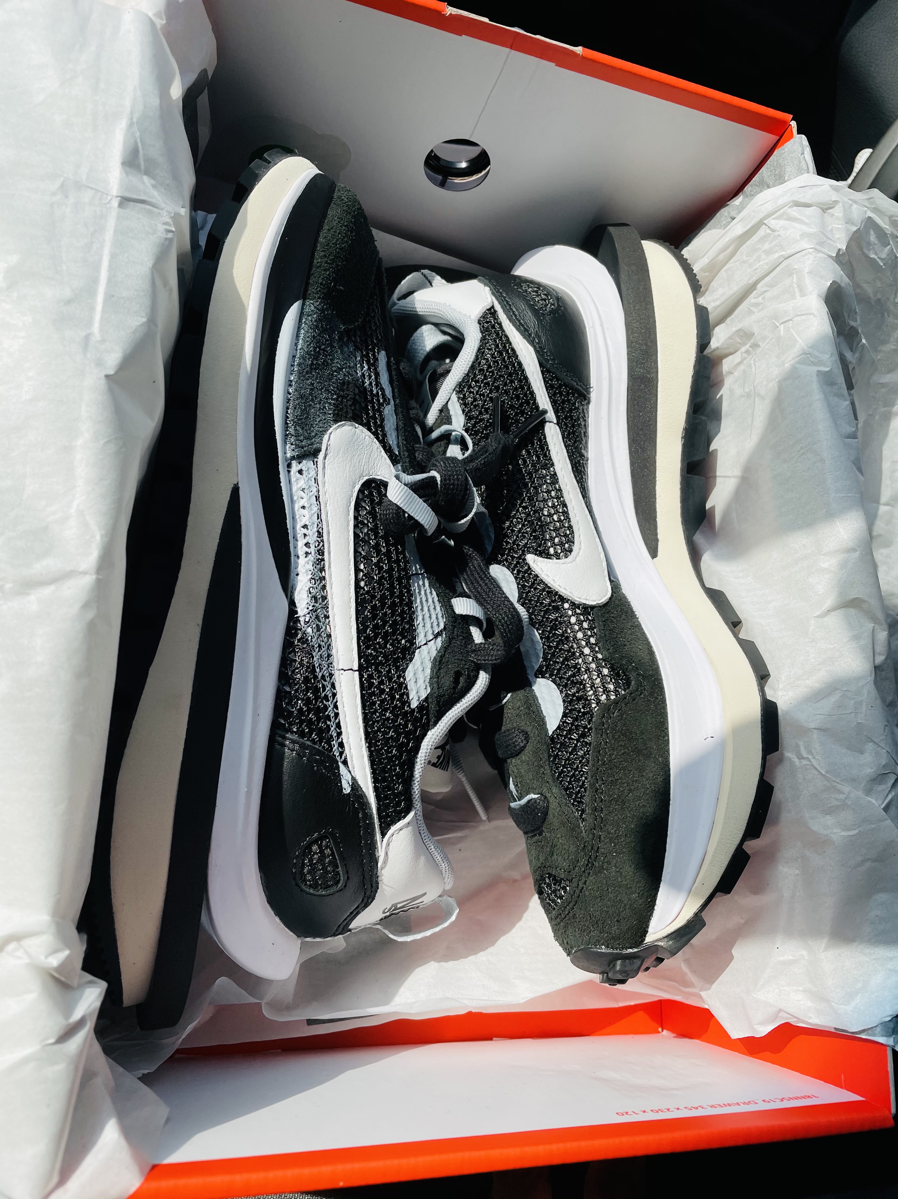 Nike x Sacai VaporWaffle Black White 착용 스타일 - 3